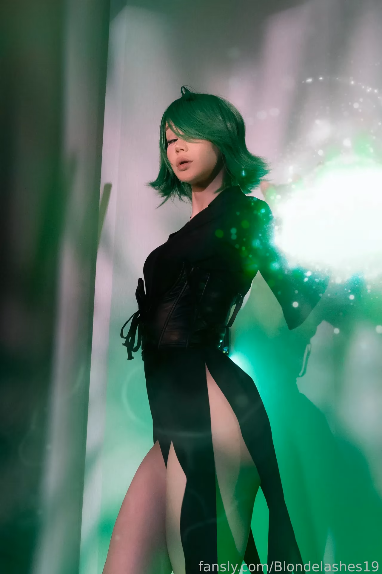 Blondelashes19 as Tatsumaki — cosplay photo 7 of 23