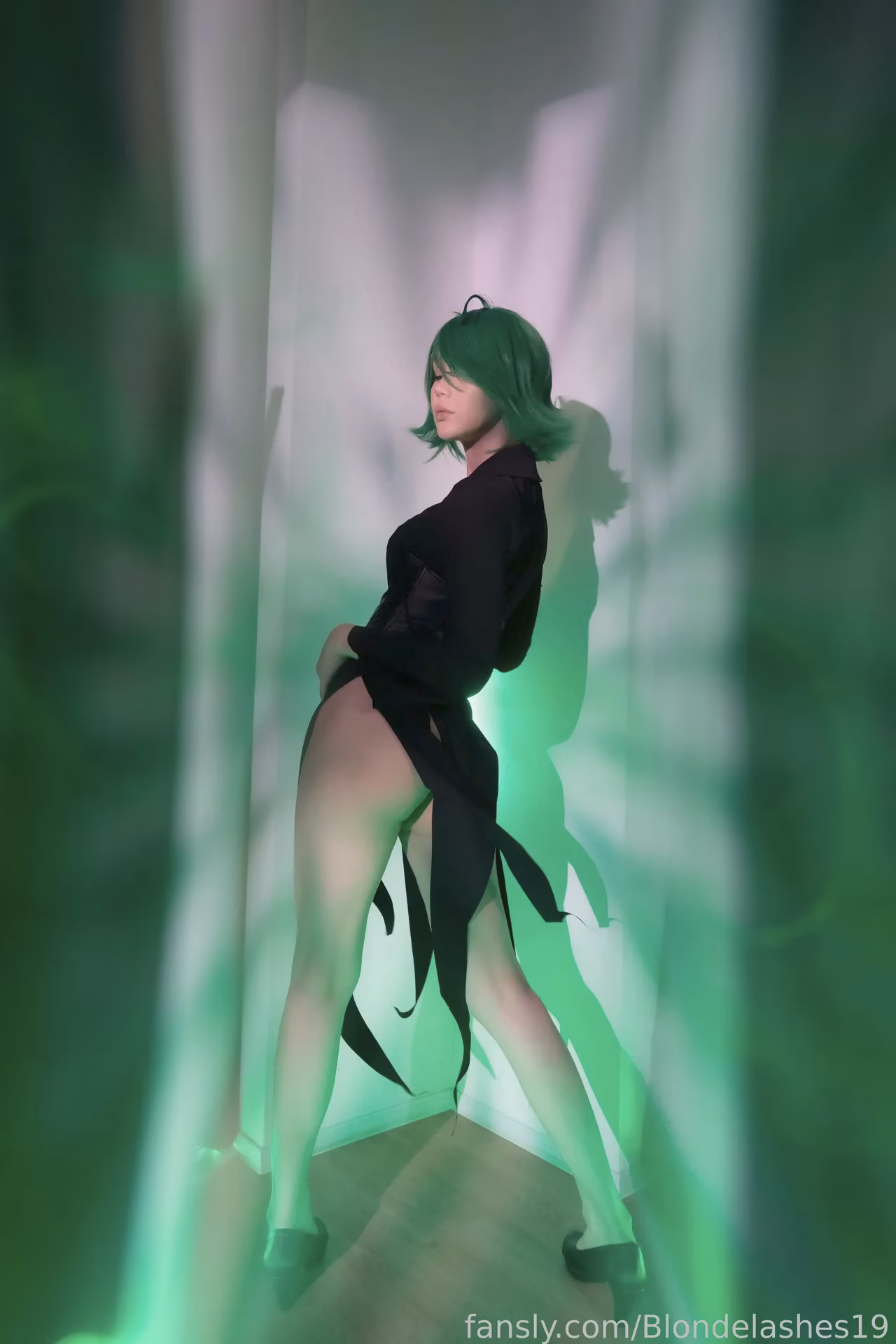 Blondelashes19 as Tatsumaki — cosplay photo 8 of 23