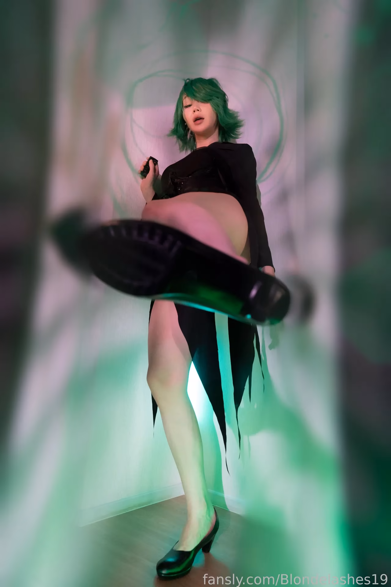Blondelashes19 as Tatsumaki — cosplay photo 9 of 23