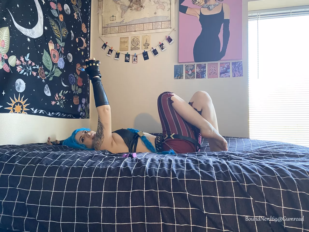 BoundNerd69 as Jinx — cosplay photo 2 of 80