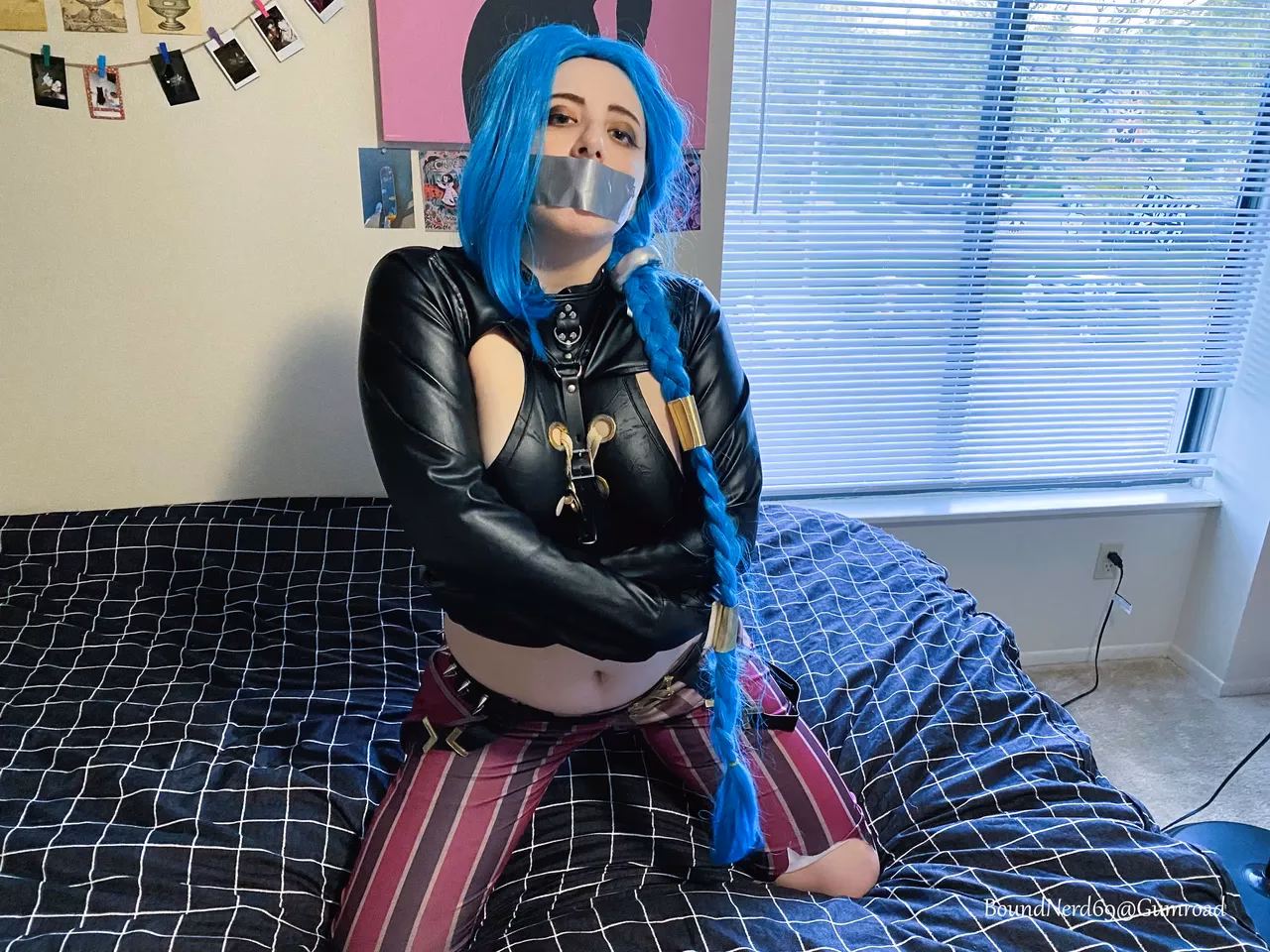 BoundNerd69 as Jinx — cosplay photo 52 of 80