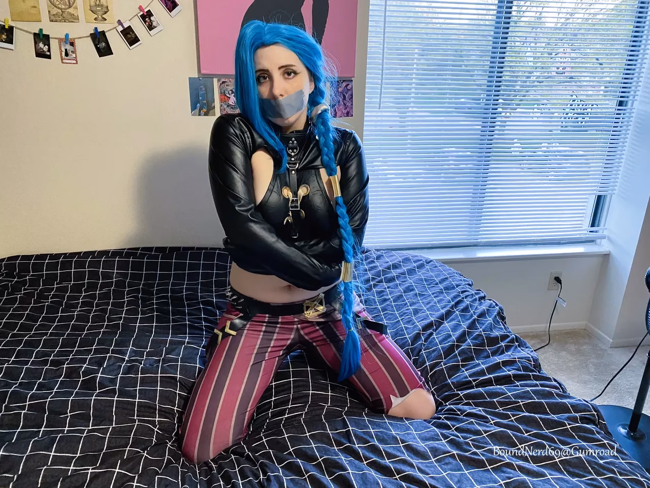 BoundNerd69 as Jinx — cosplay photo 54 of 80