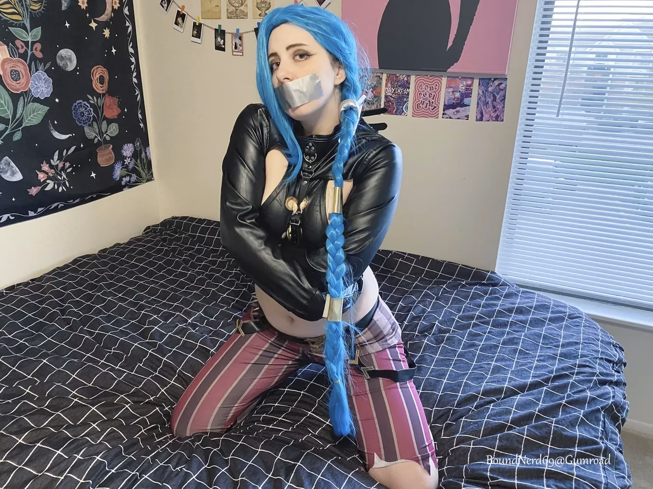 BoundNerd69 as Jinx — cosplay photo 57 of 80