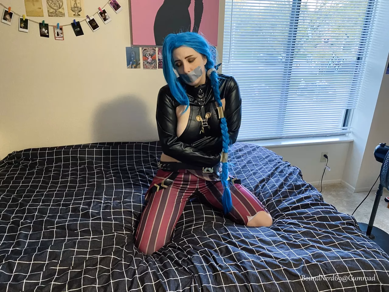 BoundNerd69 as Jinx — cosplay photo 59 of 80
