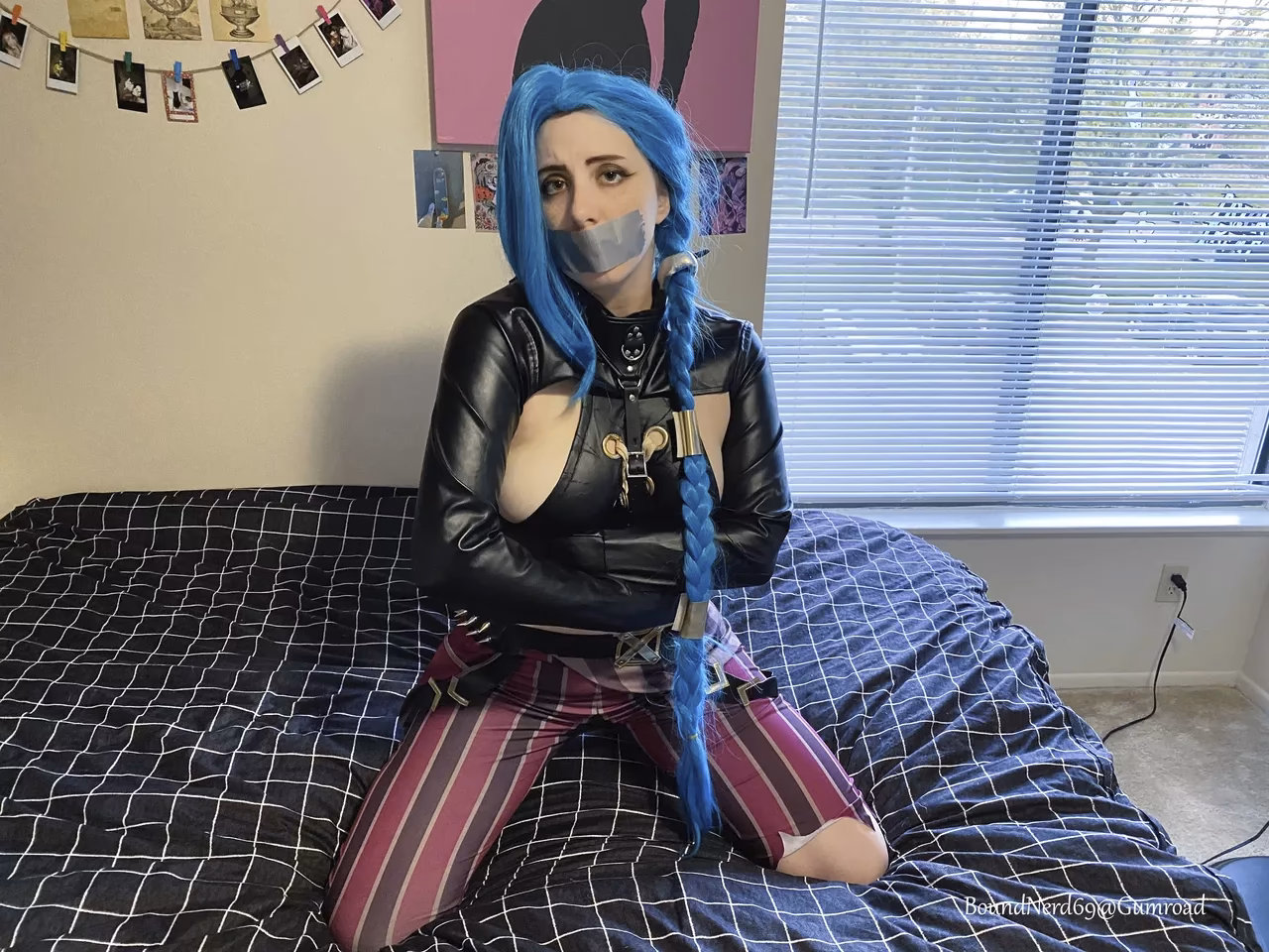 BoundNerd69 as Jinx — cosplay photo 66 of 80