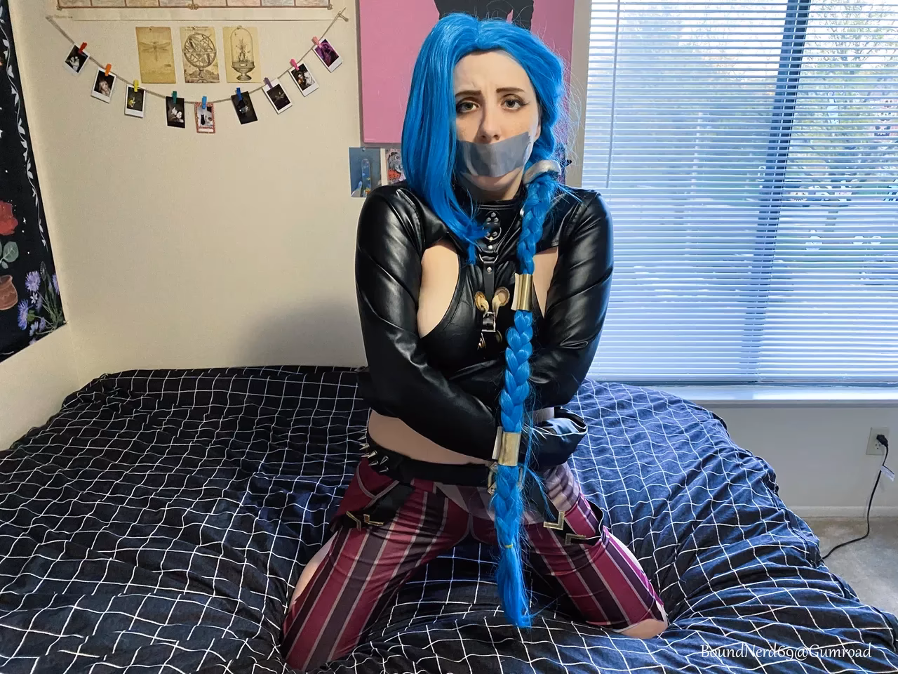 BoundNerd69 as Jinx — cosplay photo 79 of 80