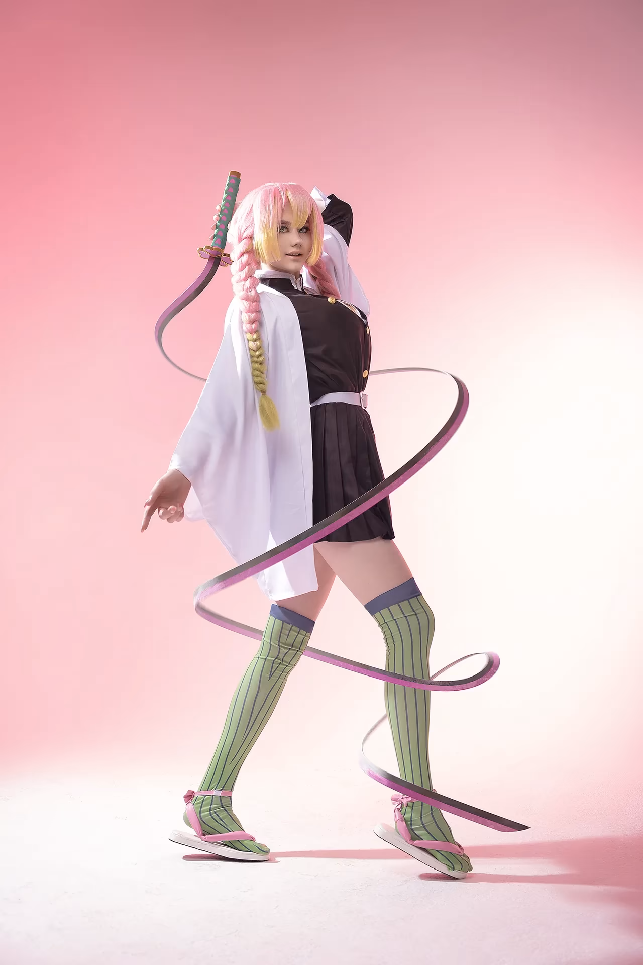 Bun_with_raisins_007 as Mitsuri Kanroji — cosplay photo 2 of 7