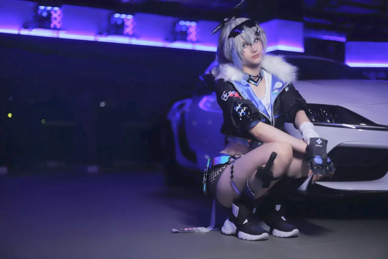Bun_with_raisins_007 as Silver Wolf — cosplay photo 10 of 21