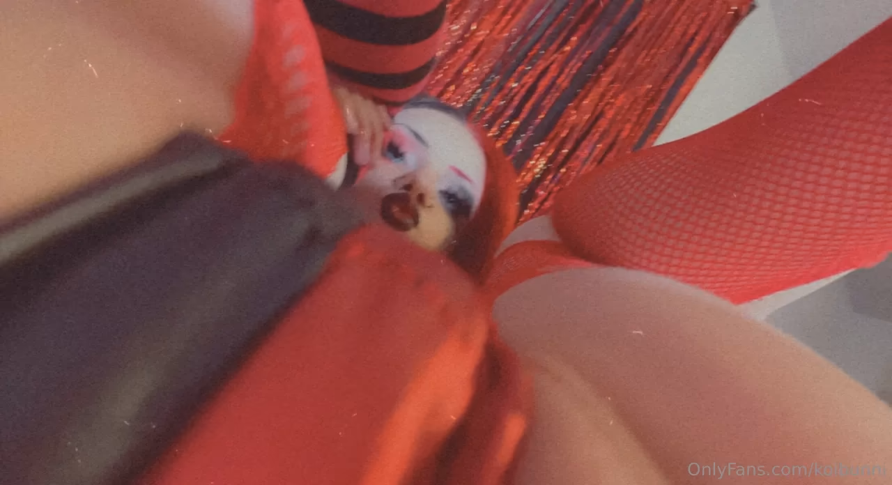 Bunni Lynn as Harley Quinn — cosplay photo 67 of 84
