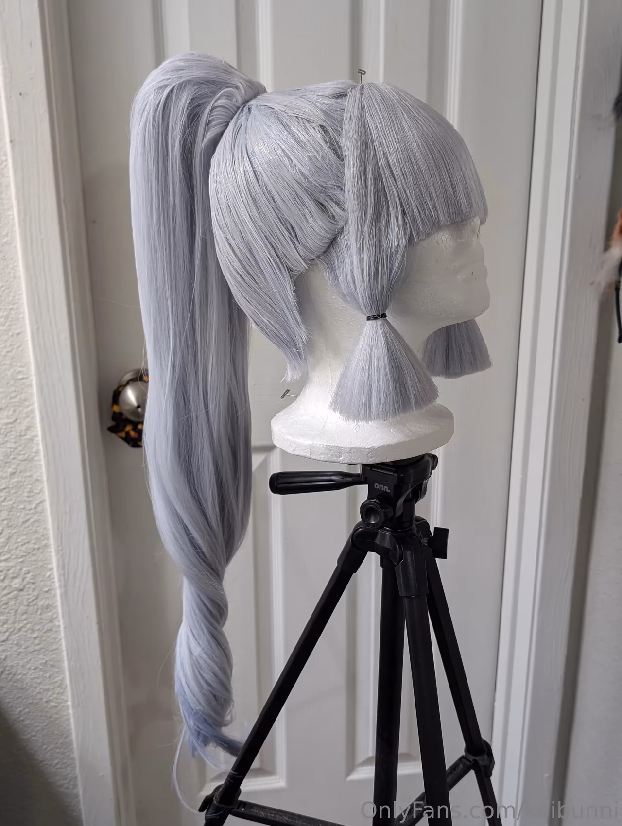 Bunni Lynn as Kamisato Ayaka — cosplay photo 94 of 95