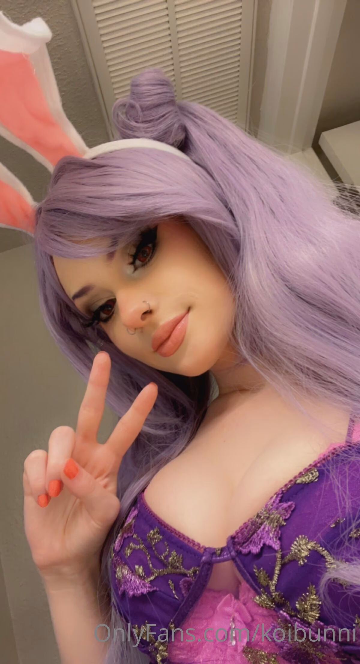 Bunni Lynn as Keqing — cosplay photo 42 of 48