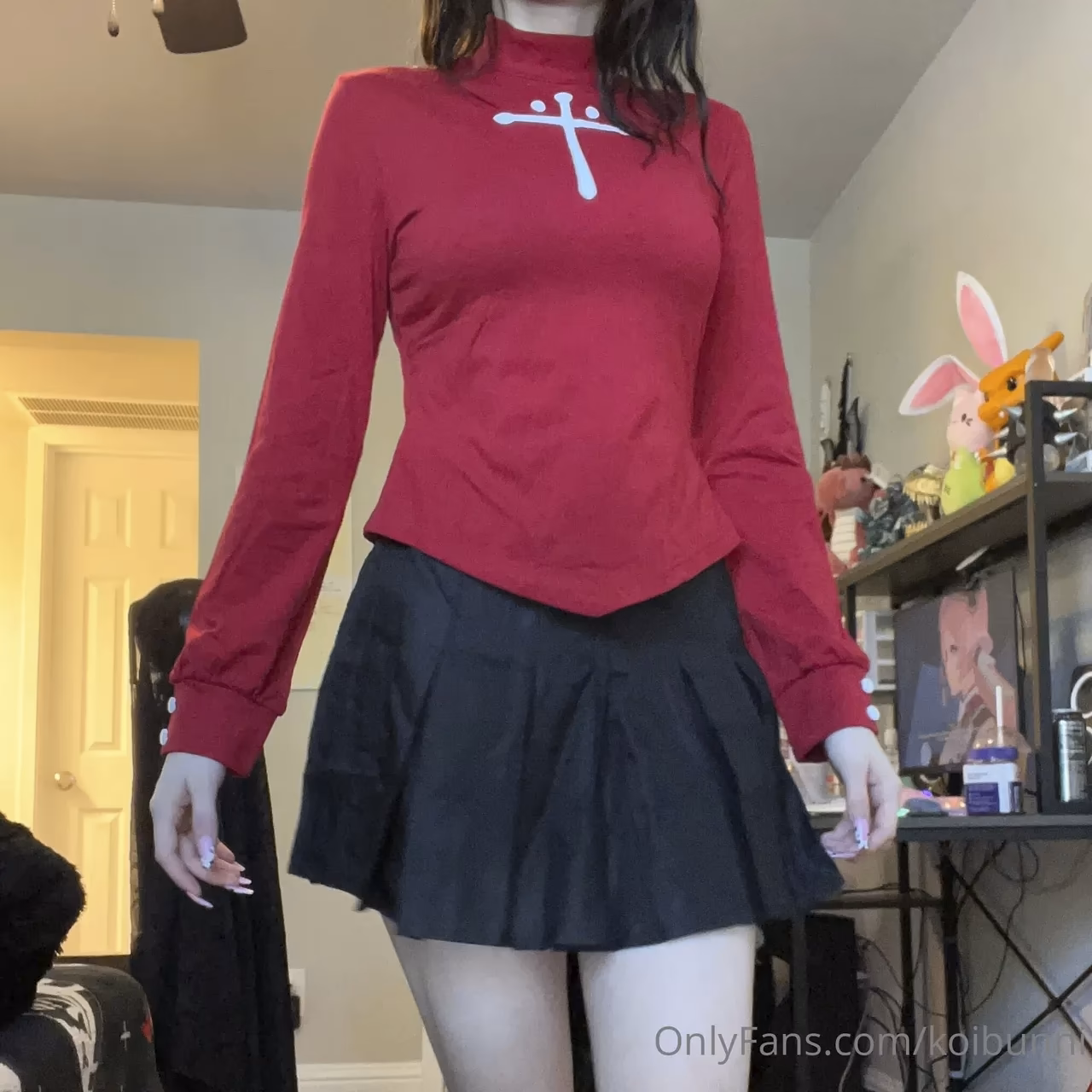 Bunni Lynn as Rin Tohsaka — cosplay photo 2 of 84