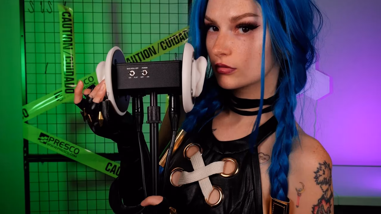 Busy B ASMR as Jinx — cosplay photo 2 of 83