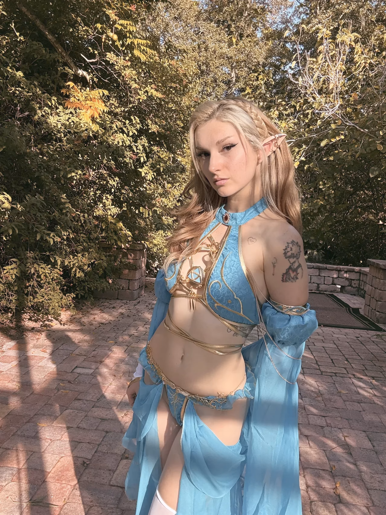 Busy B ASMR as Princess Zelda — cosplay photo 58 of 61