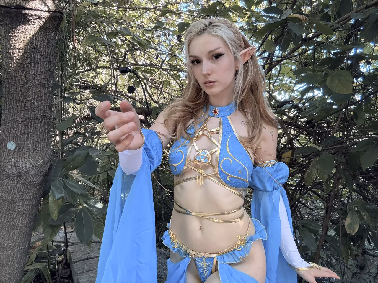 Busy B ASMR as Princess Zelda — cosplay photo 6 of 61