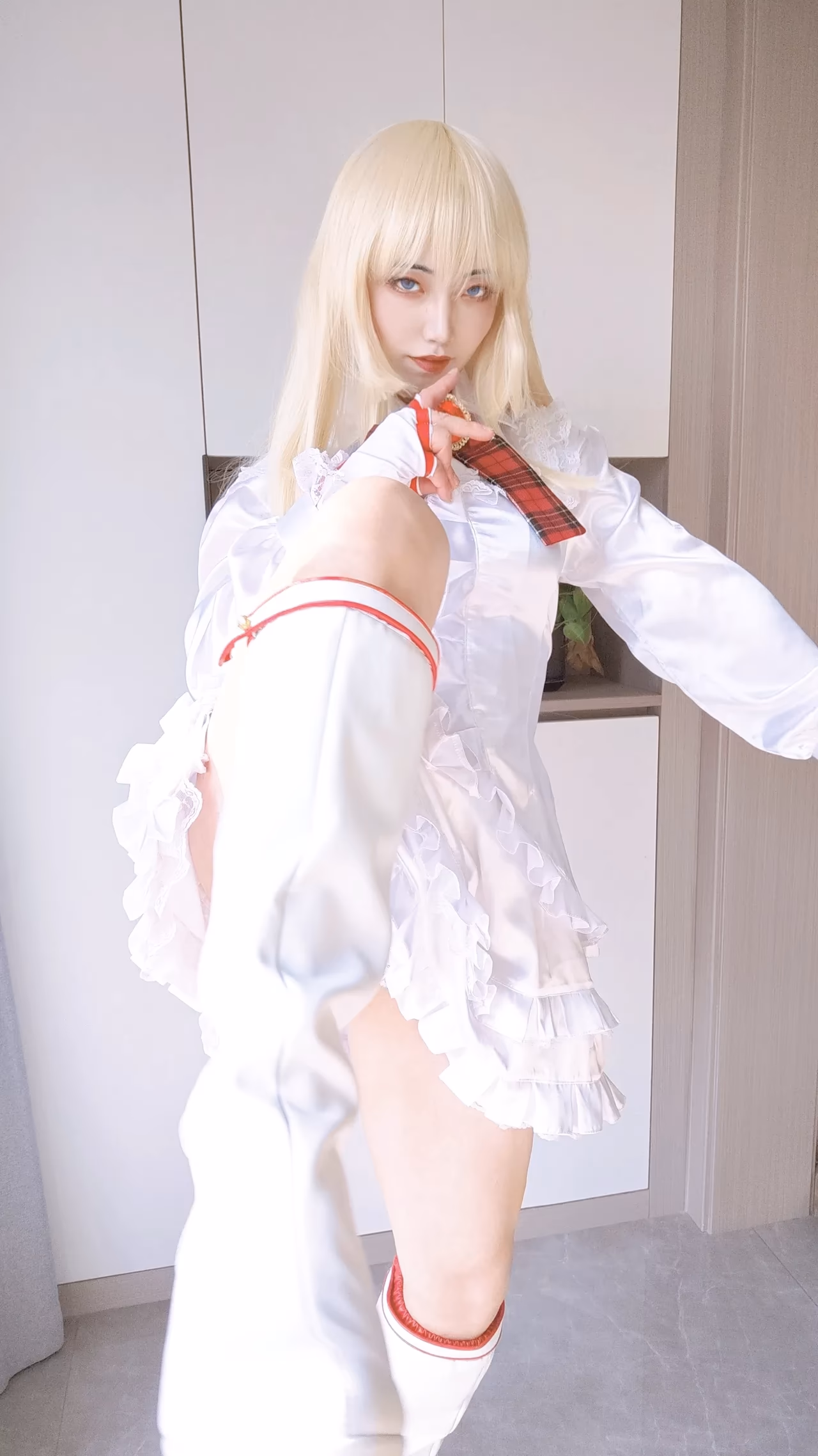 Calir_CC as Lili (Emilie De Rochefort) — cosplay photo 34 of 98