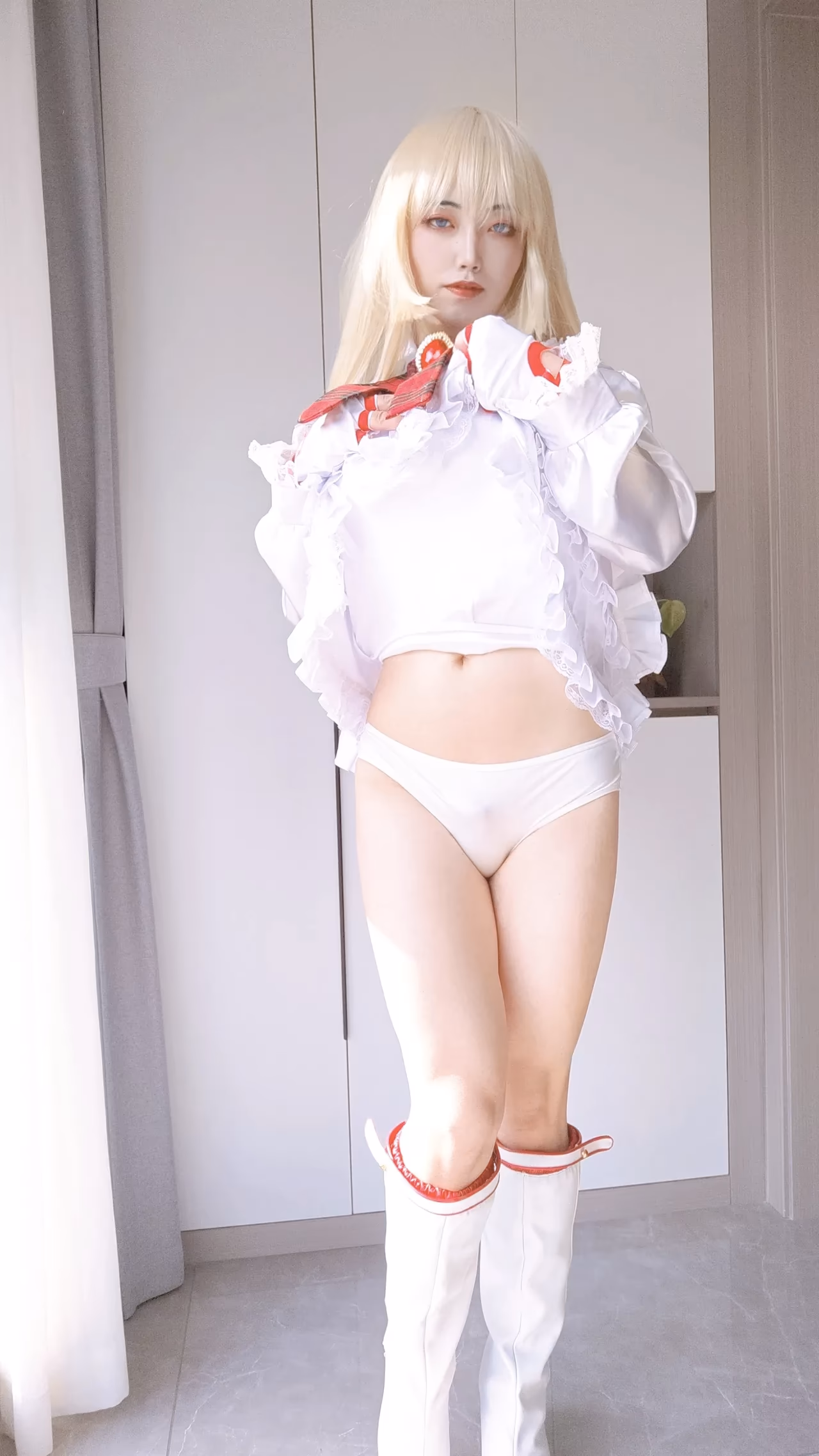 Calir_CC as Lili (Emilie De Rochefort) — cosplay photo 35 of 98