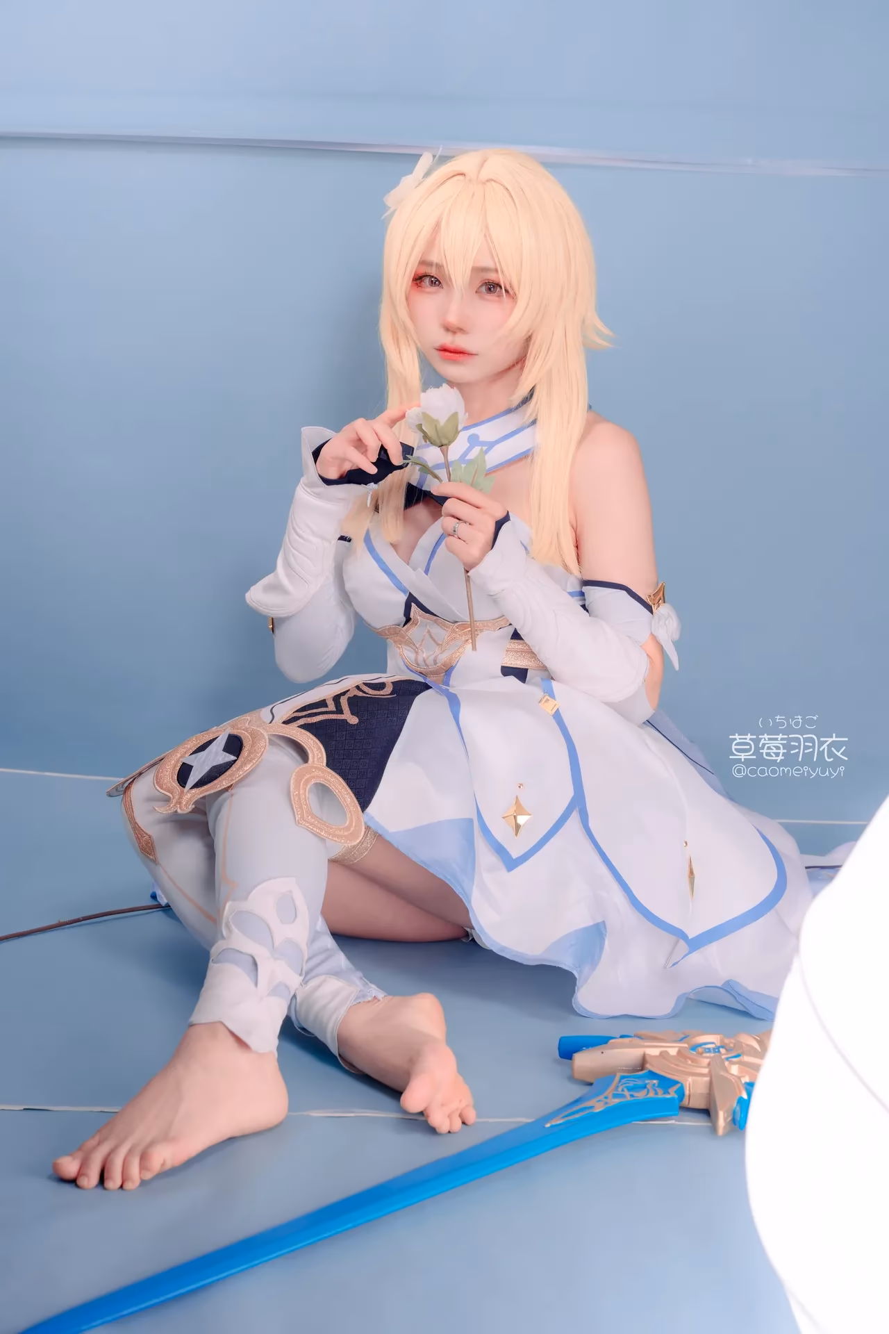 Caomeiyuyi - Lumine - Genshin Impact - Cosplay Gallery - 59 Images preview
