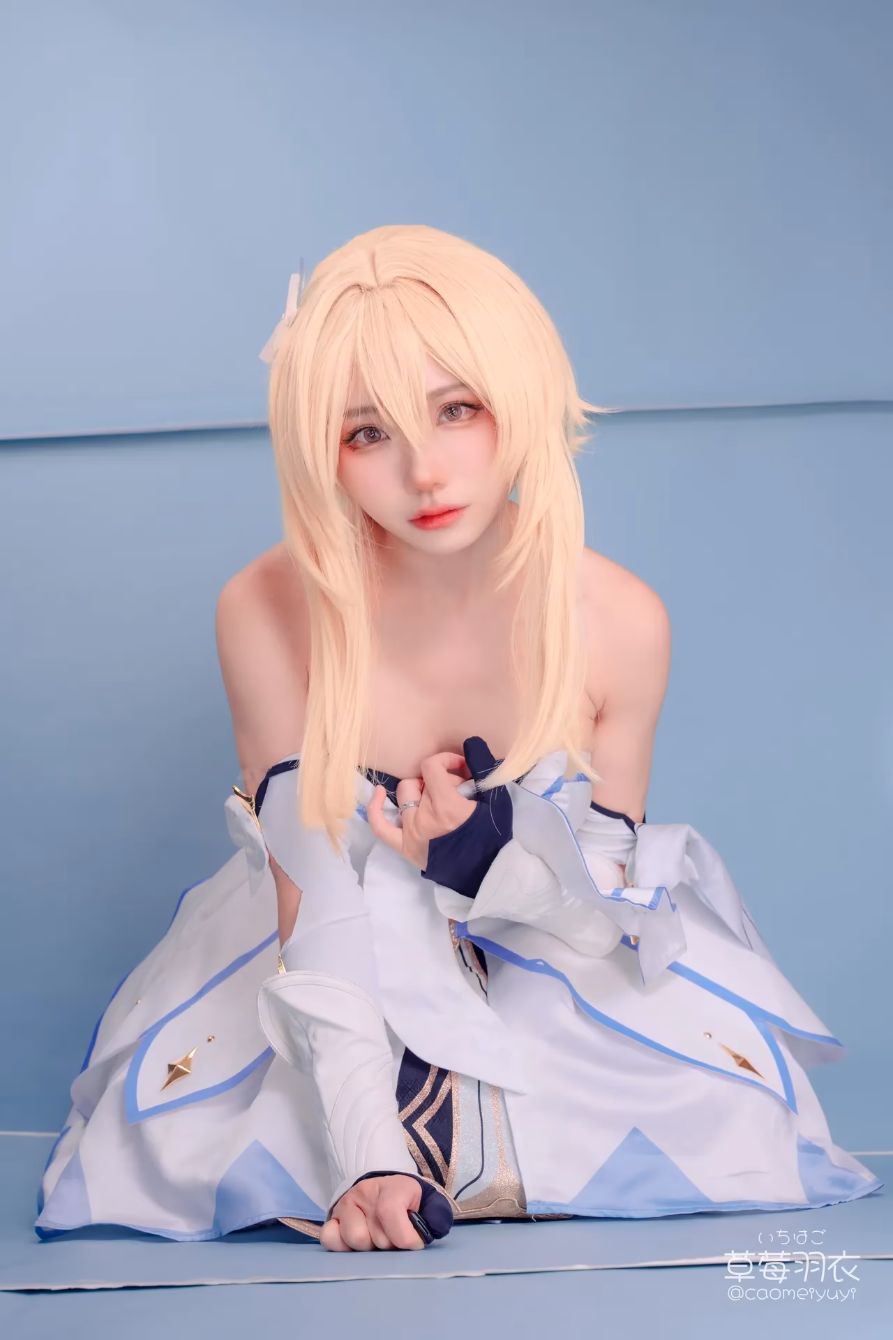 Caomeiyuyi as Lumine — cosplay photo 3 of 59