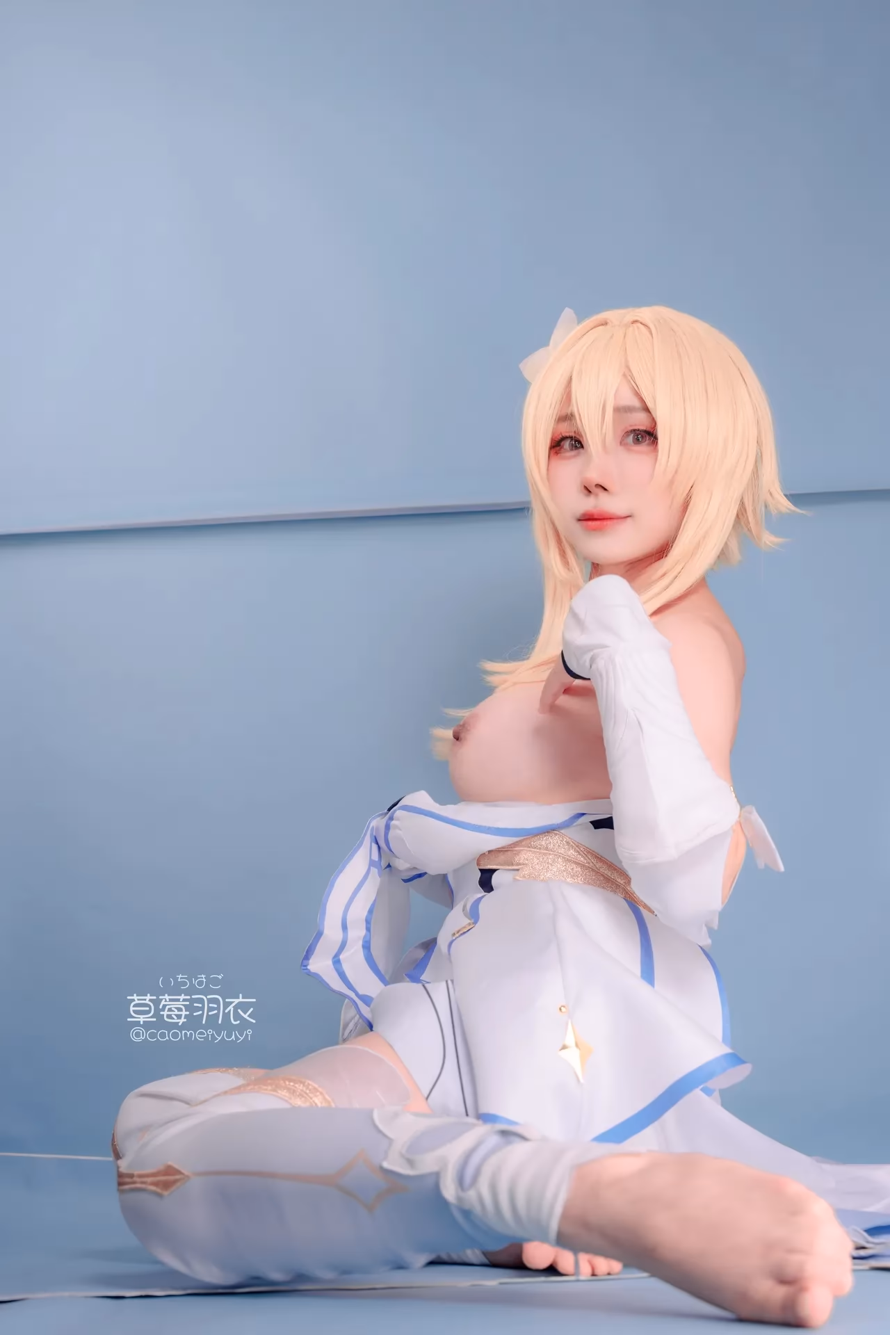 Caomeiyuyi as Lumine — cosplay photo 7 of 59