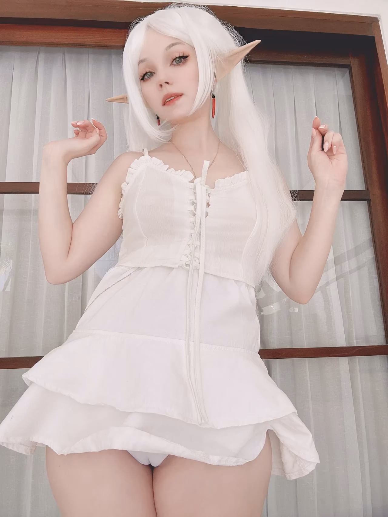 Caticornplay as Frieren — cosplay photo 2 of 26