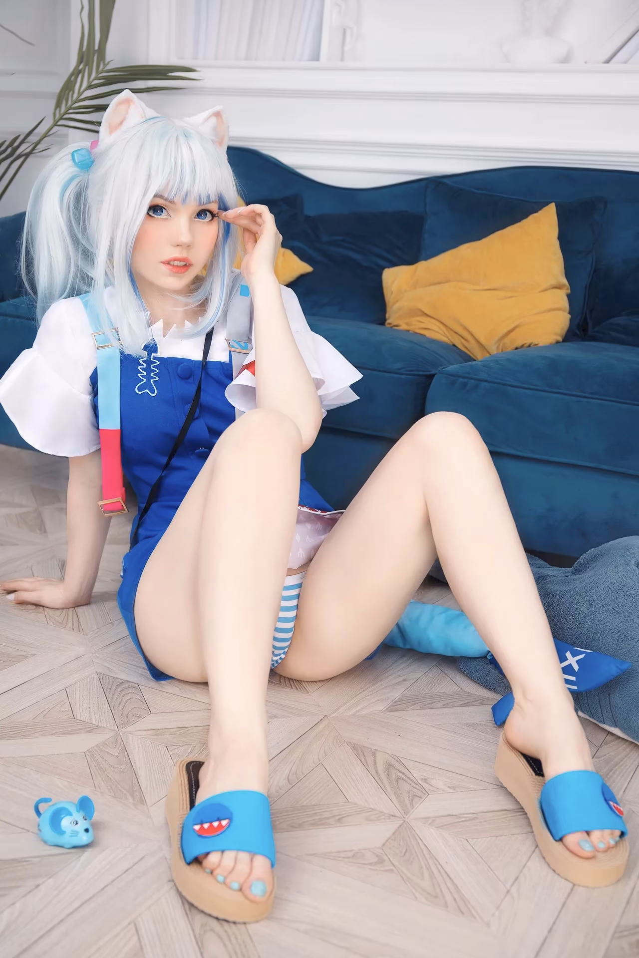 Caticornplay as Gawr Gura — cosplay photo 26 of 31