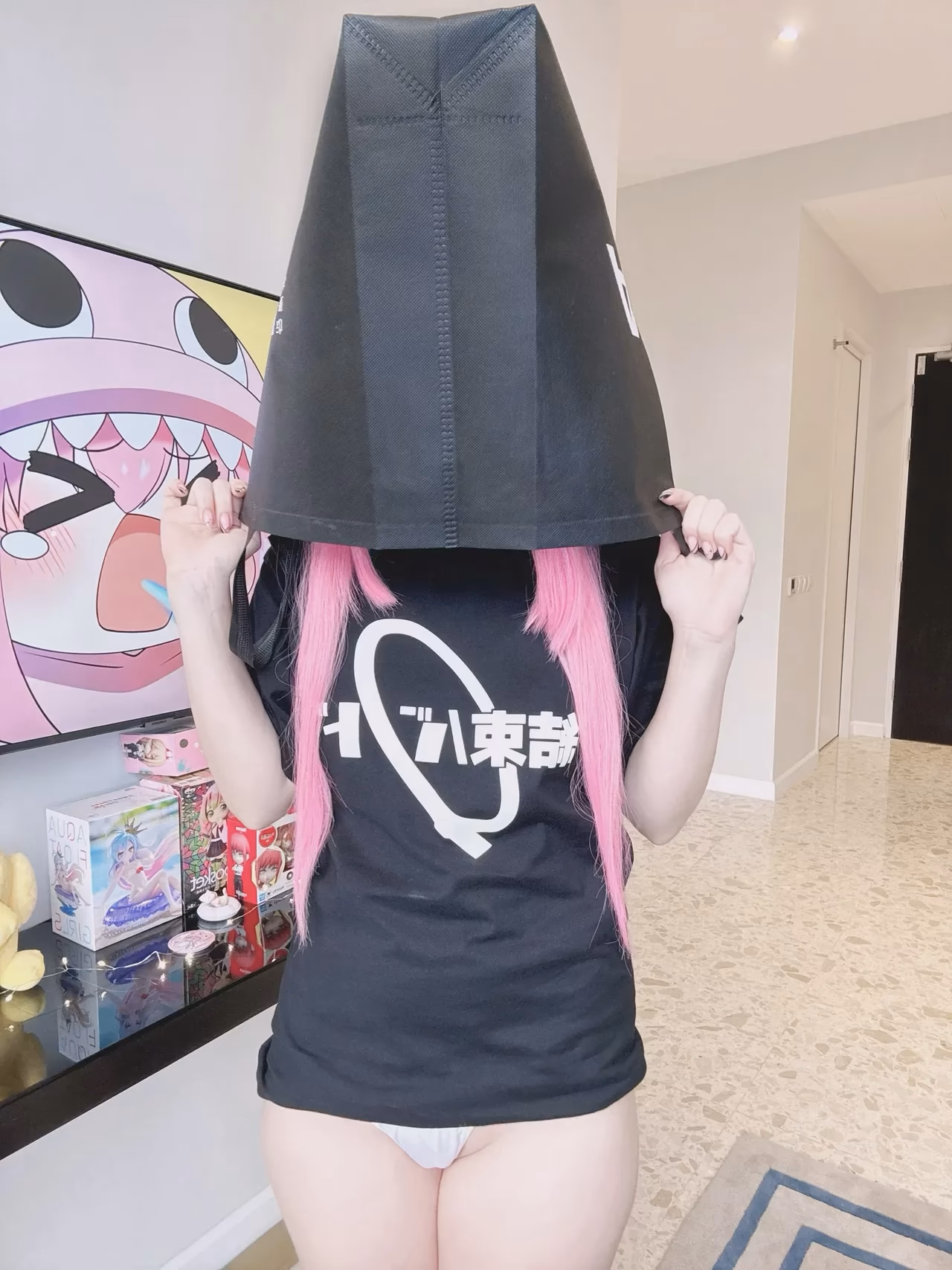 Caticornplay as Hitori Gotoh — cosplay photo 4 of 29