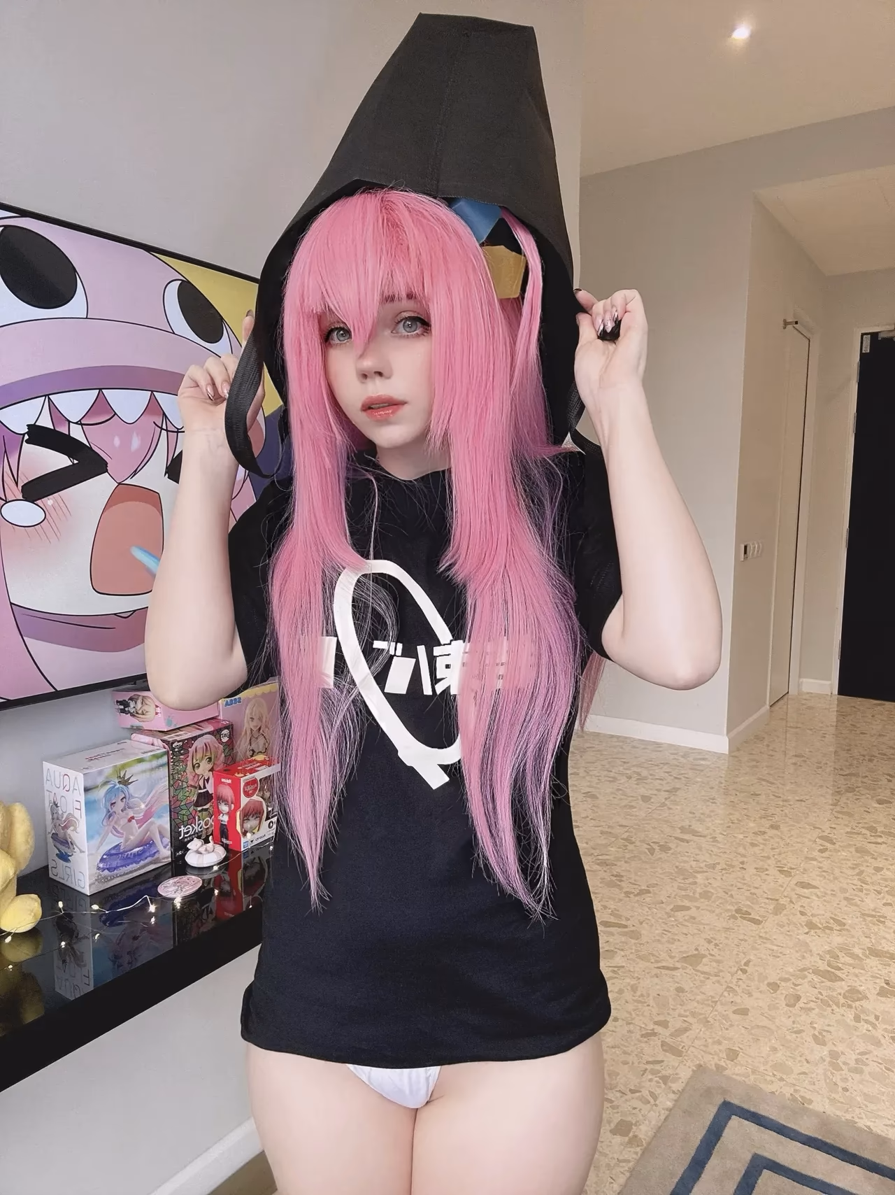 Caticornplay as Hitori Gotoh — cosplay photo 5 of 29