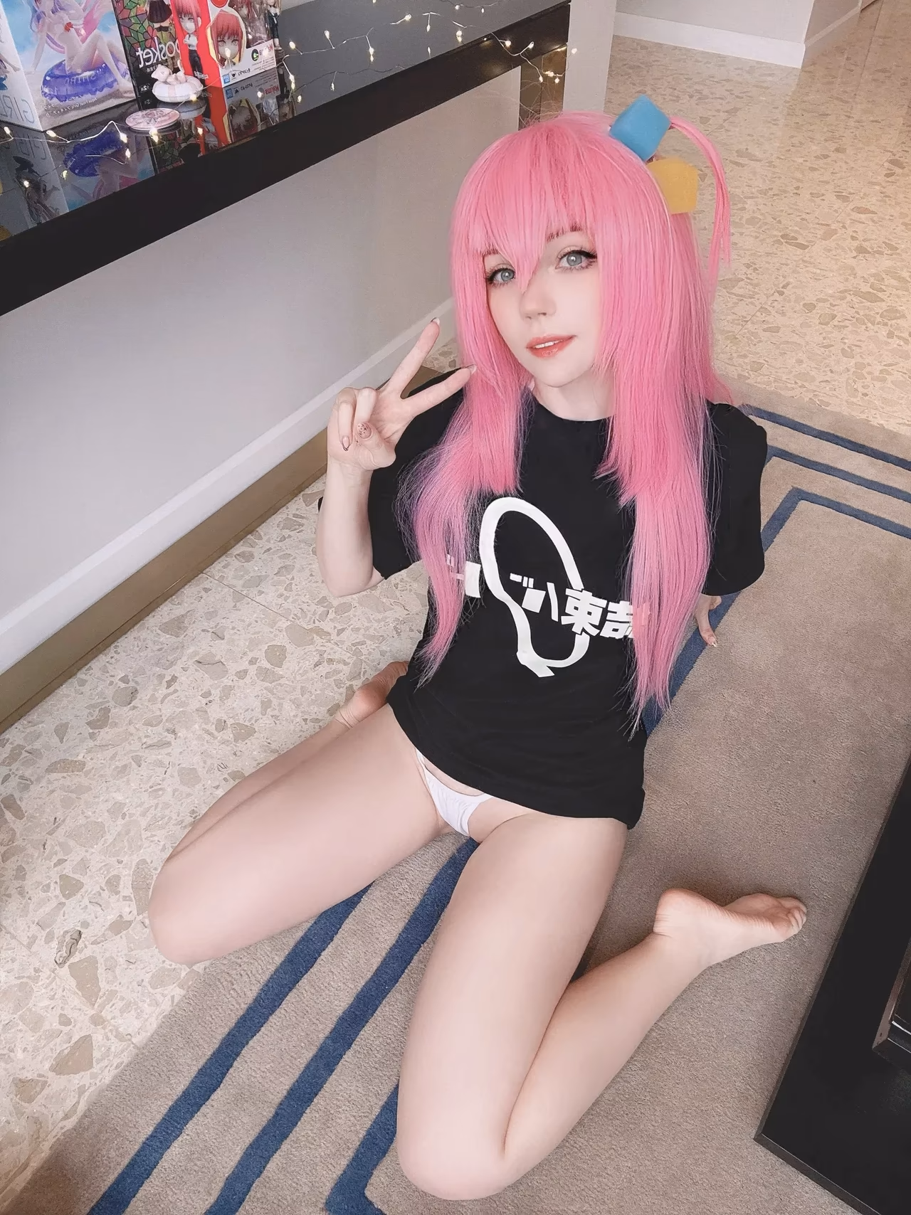 Caticornplay as Hitori Gotoh — cosplay photo 9 of 29