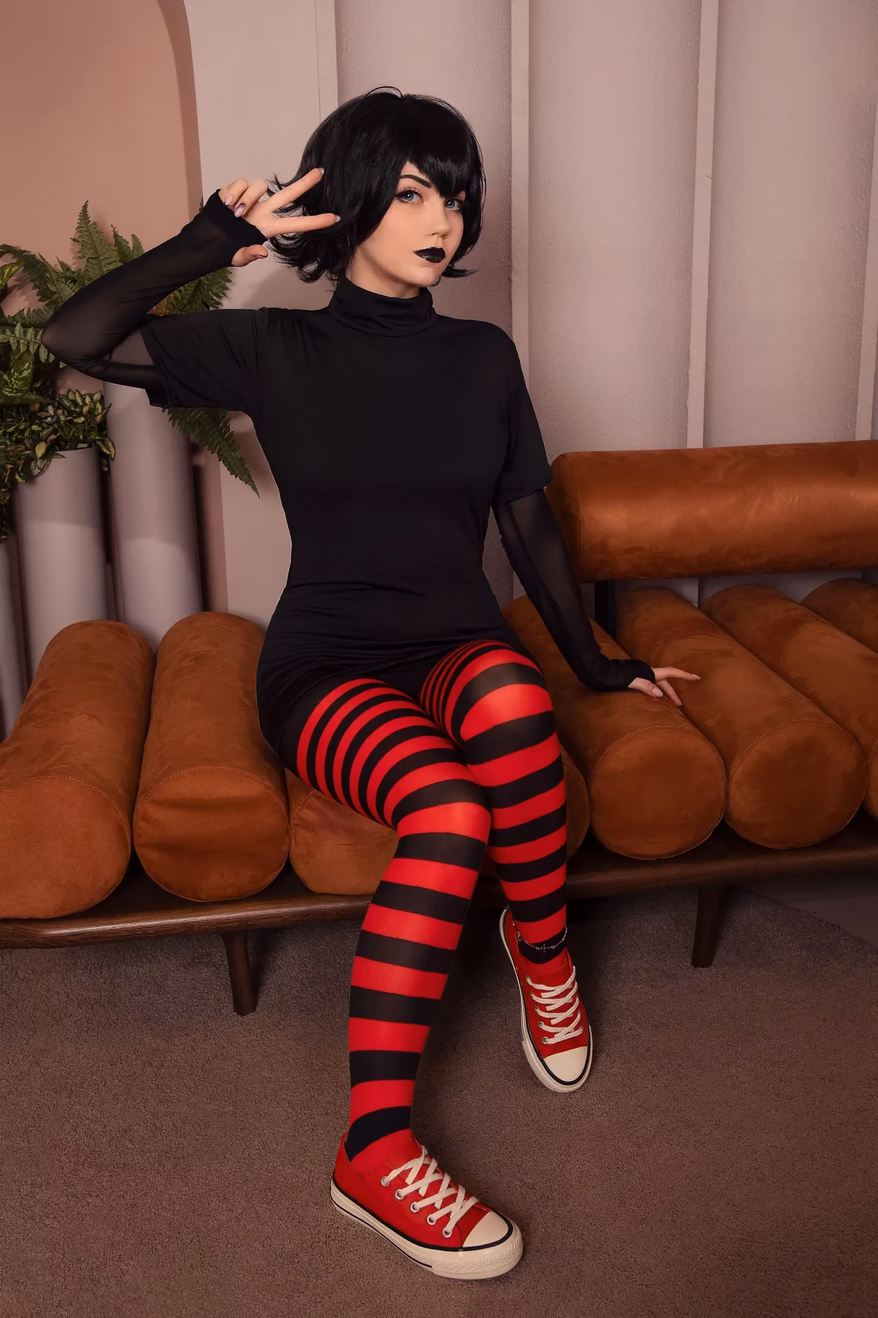 Caticornplay as Mavis Dracula — cosplay photo 2 of 28