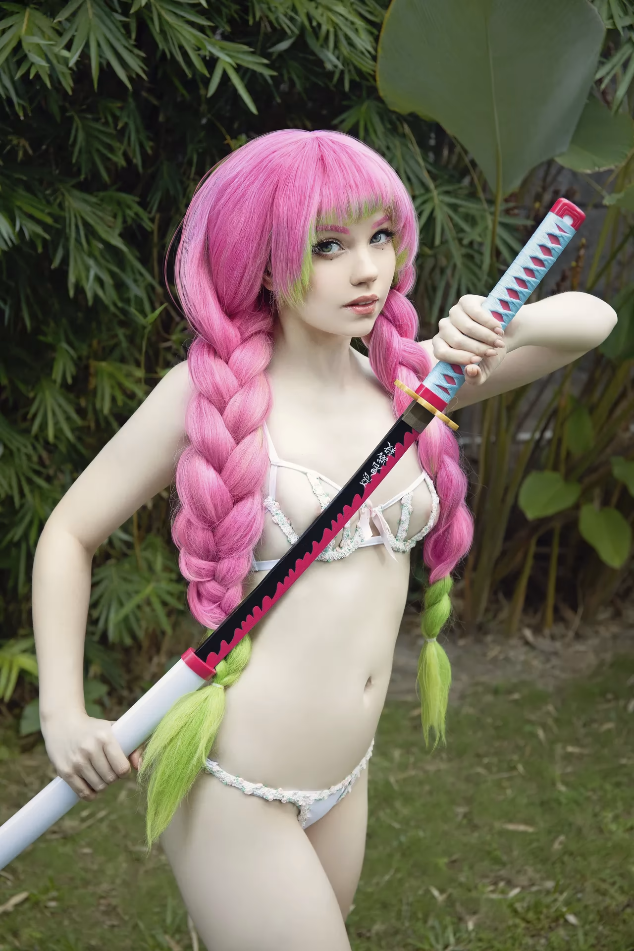 Caticornplay as Mitsuri Kanroji — cosplay photo 10 of 54