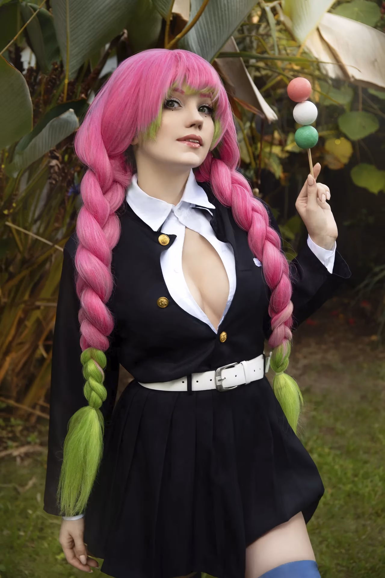 Caticornplay as Mitsuri Kanroji — cosplay photo 2 of 54