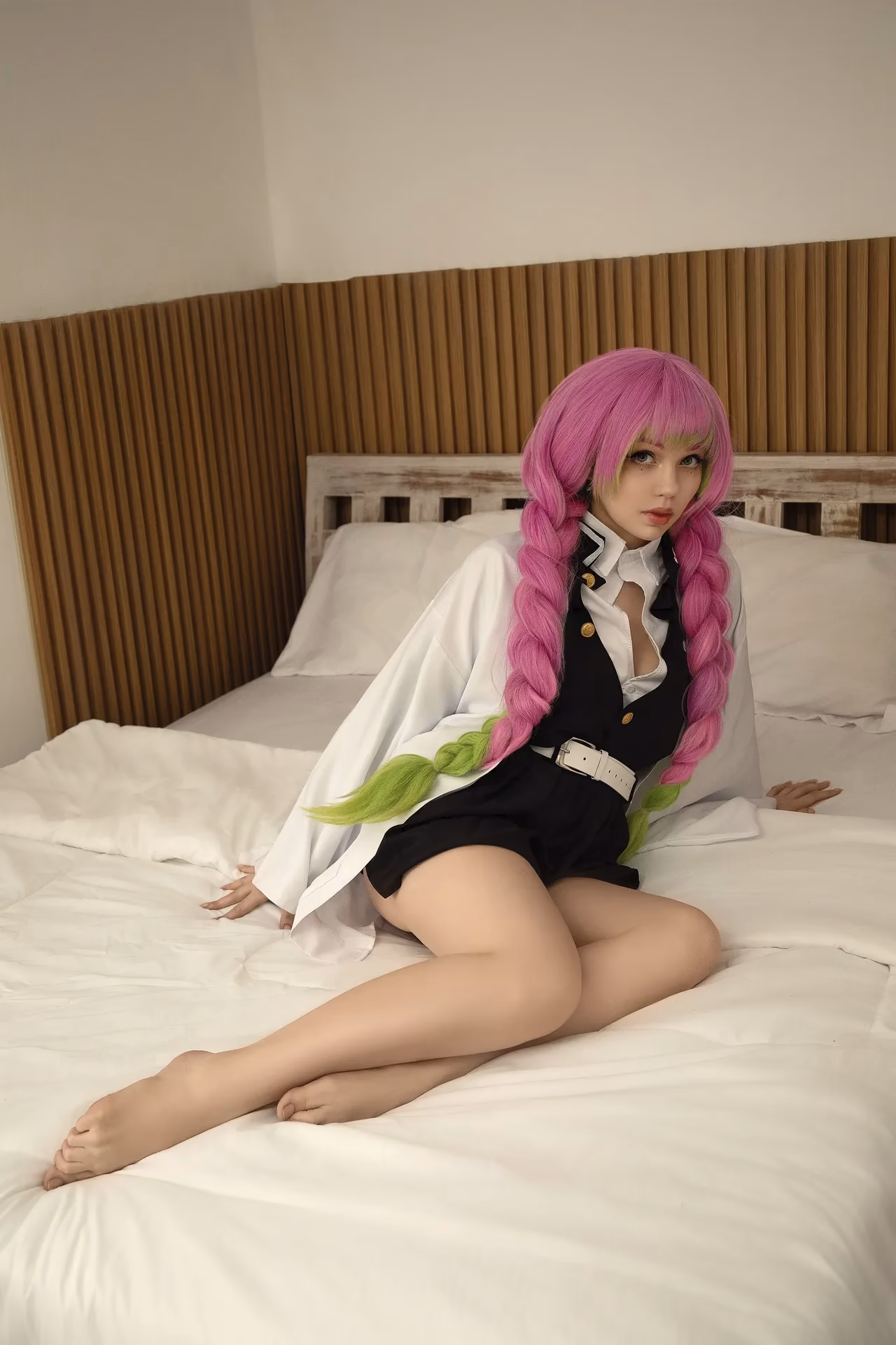 Caticornplay as Mitsuri Kanroji — cosplay photo 20 of 54