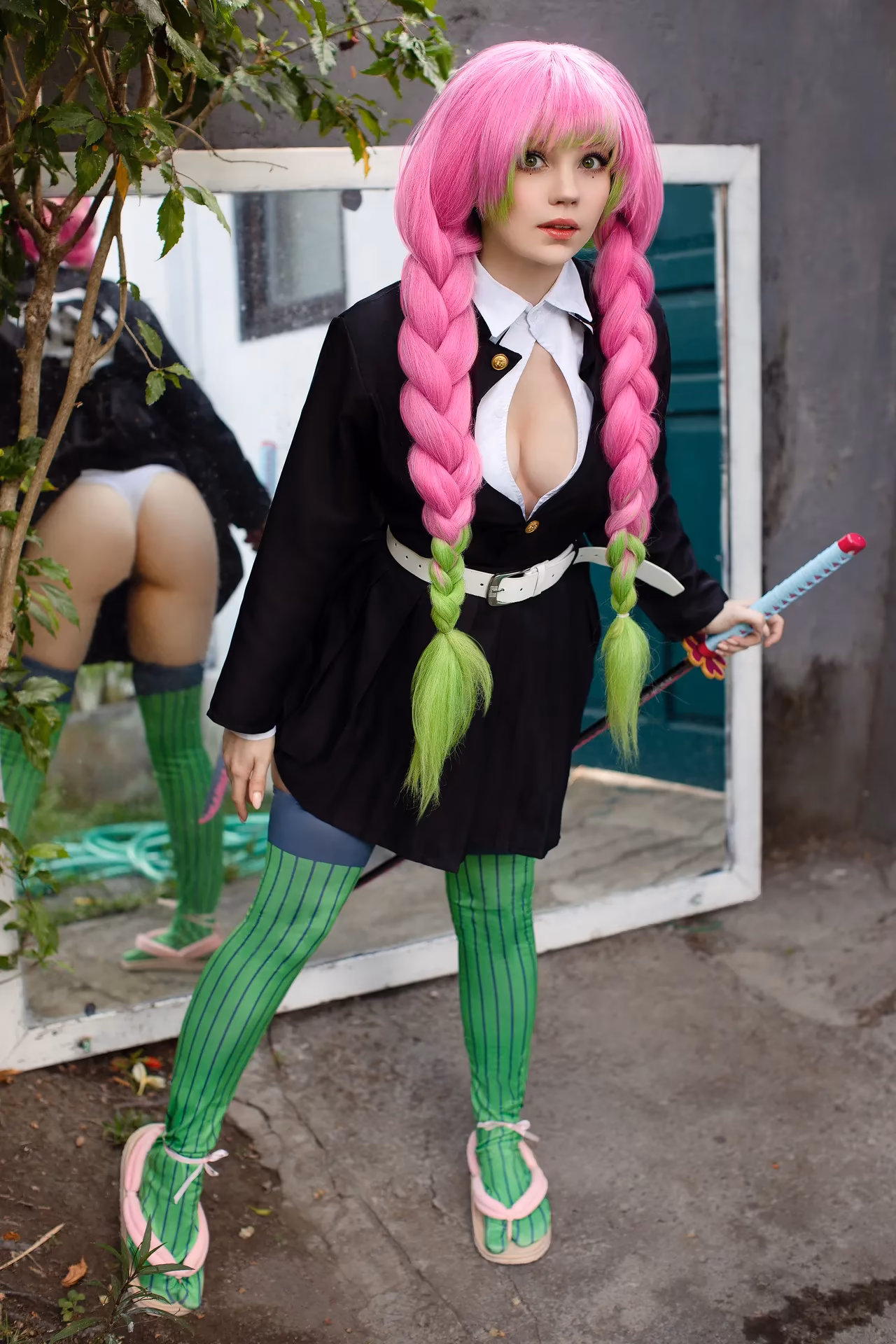 Caticornplay as Mitsuri Kanroji — cosplay photo 7 of 54