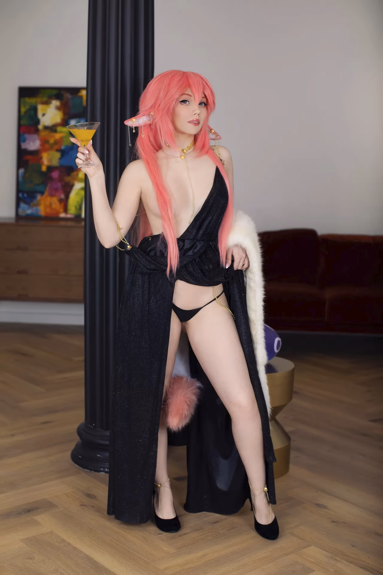 Caticornplay as Yae Miko — cosplay photo 7 of 37