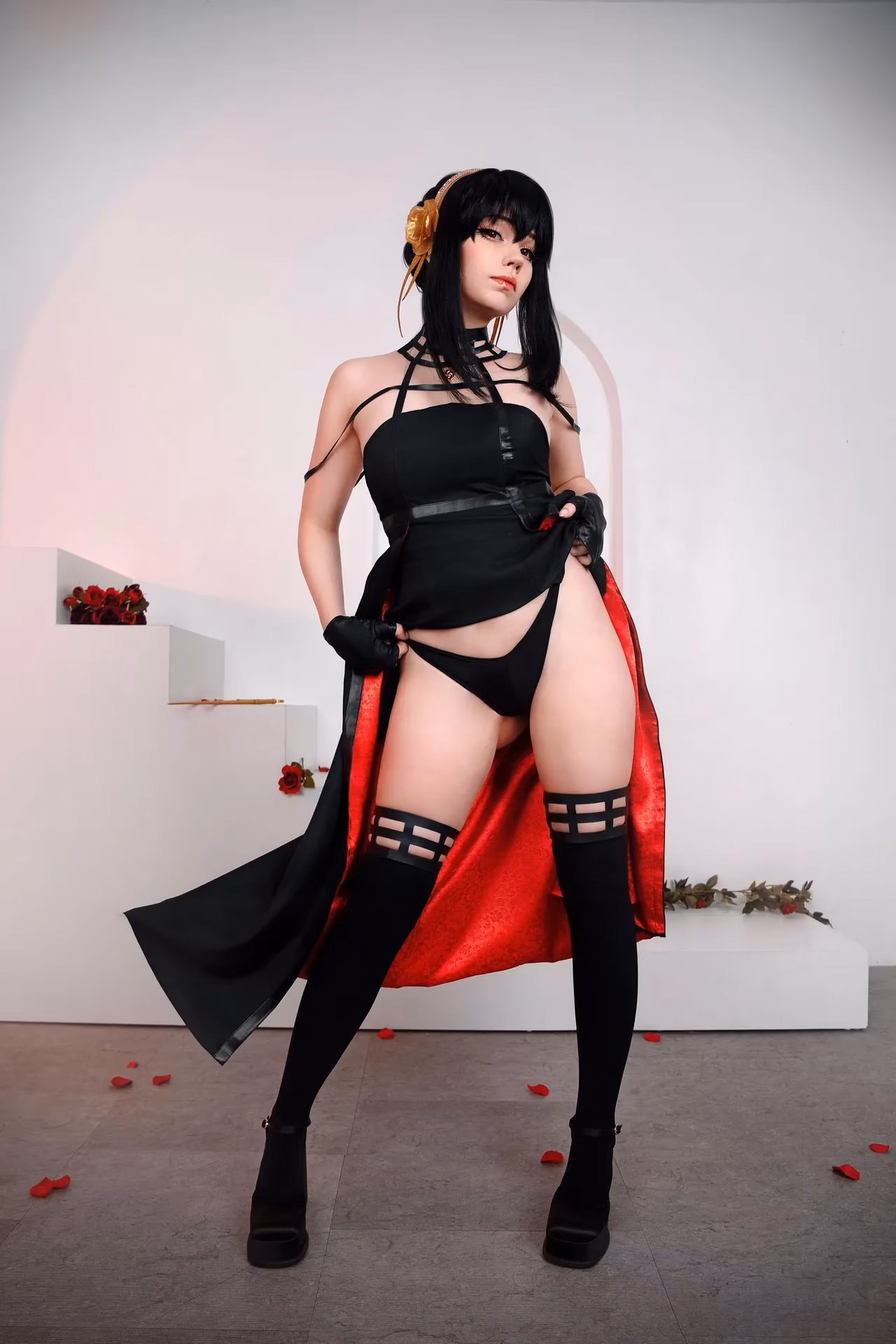 Caticornplay as Yor Forger — cosplay photo 10 of 58