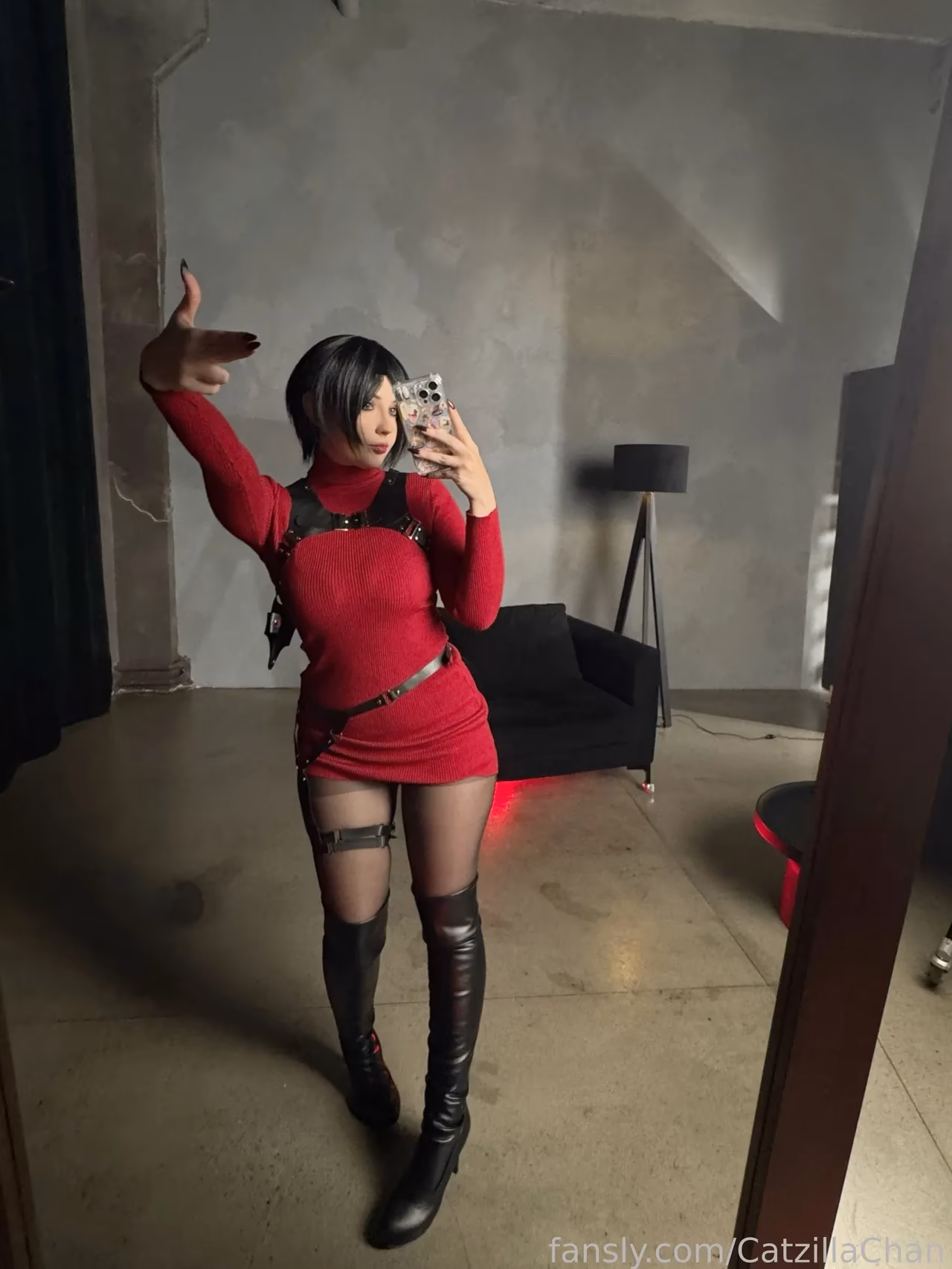 CatzillaChan as Ada Wong — cosplay photo 11 of 36