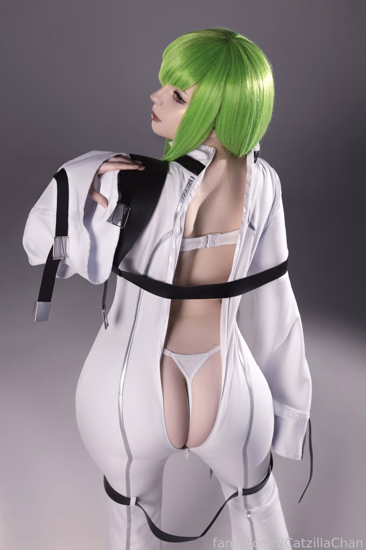 CatzillaChan as C.C. — cosplay photo 15 of 18