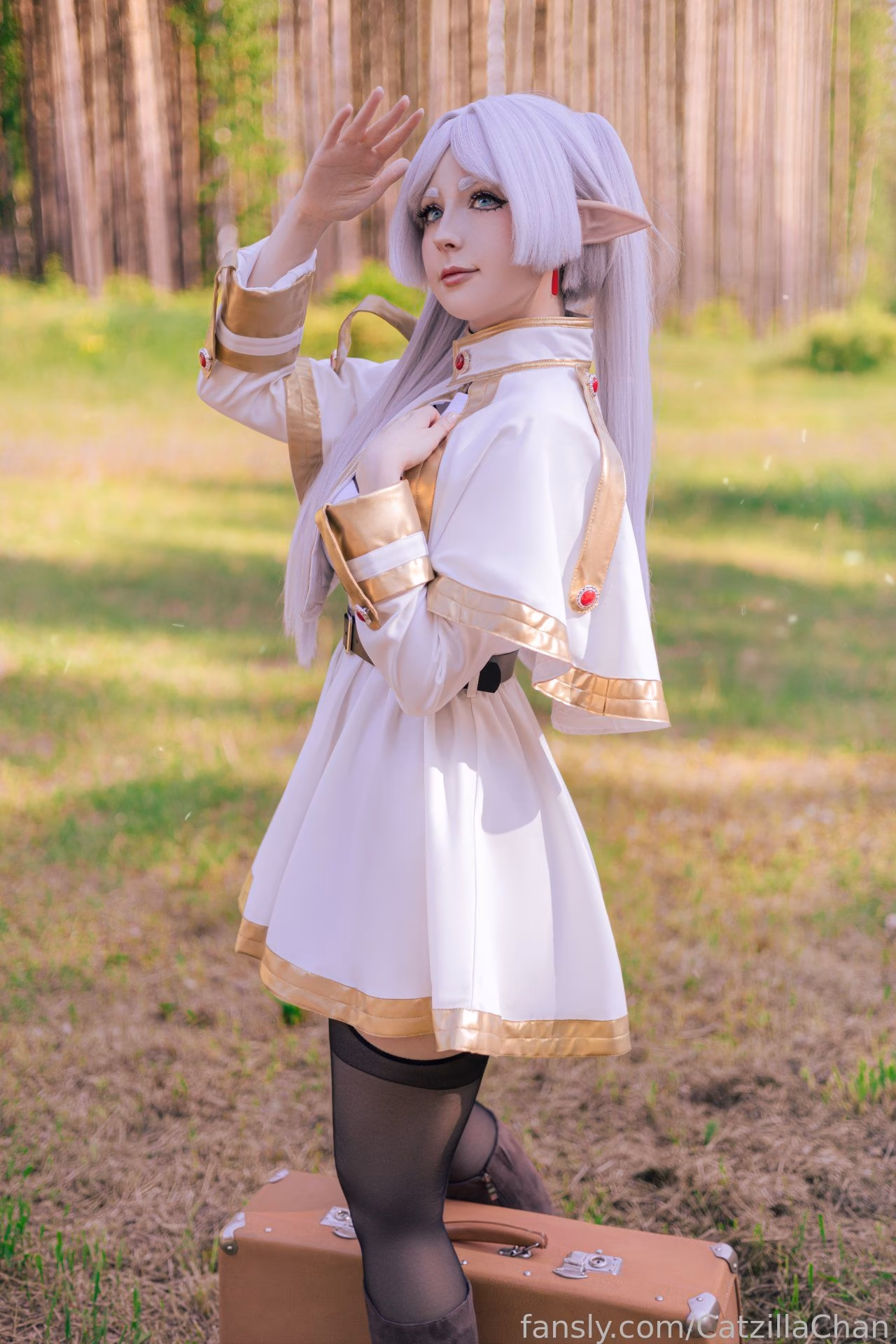 CatzillaChan as Frieren — cosplay photo 21 of 24