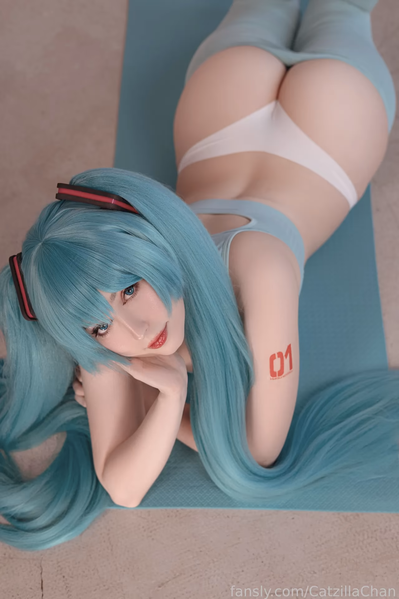 CatzillaChan as Hatsune Miku — cosplay photo 18 of 18