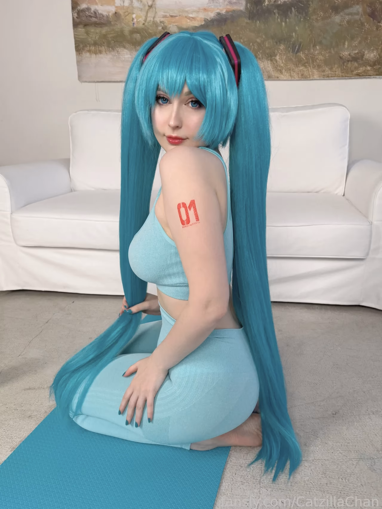CatzillaChan as Hatsune Miku — cosplay photo 4 of 18