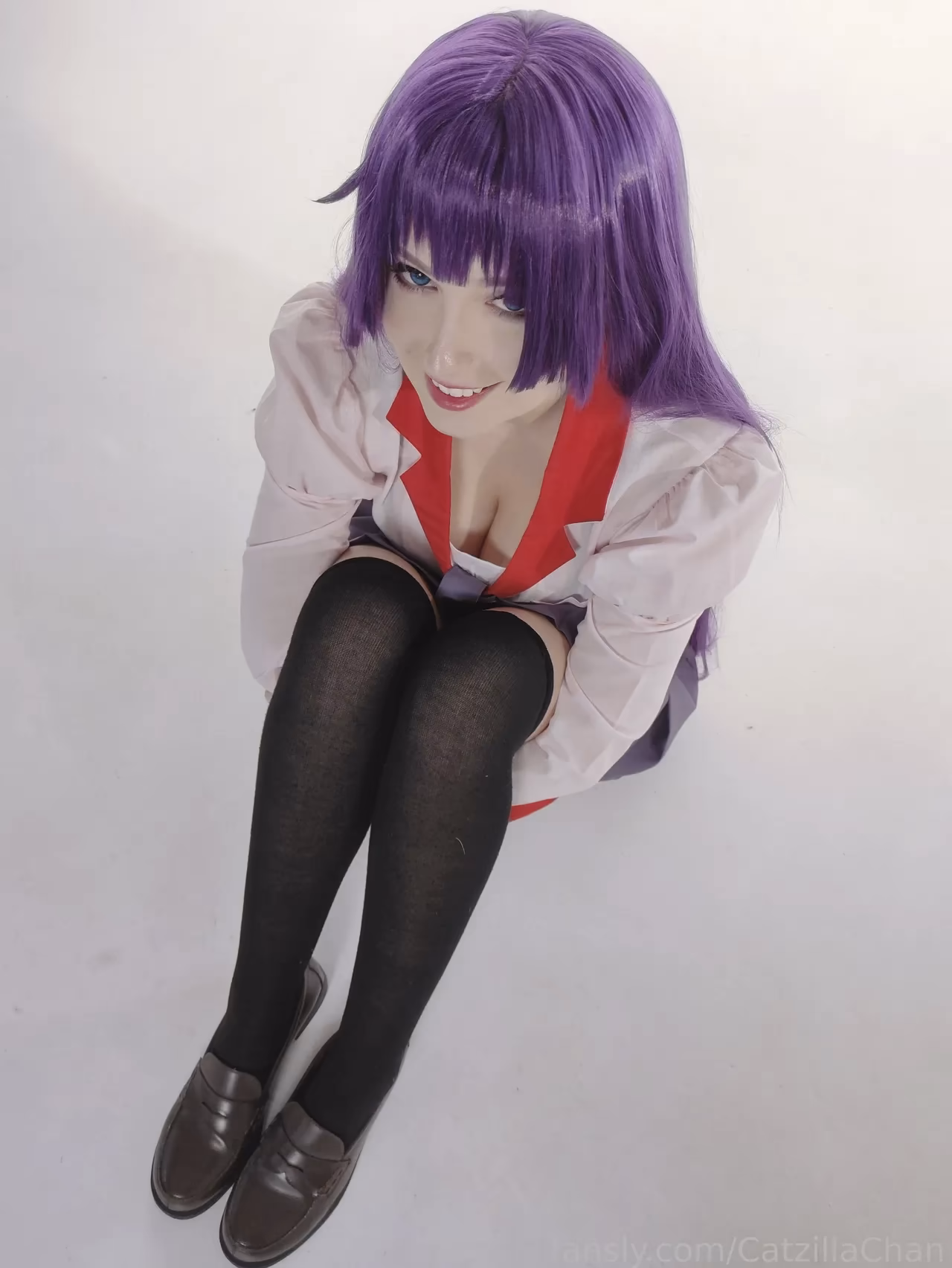 CatzillaChan as Hitagi Senjougahara — cosplay photo 10 of 37