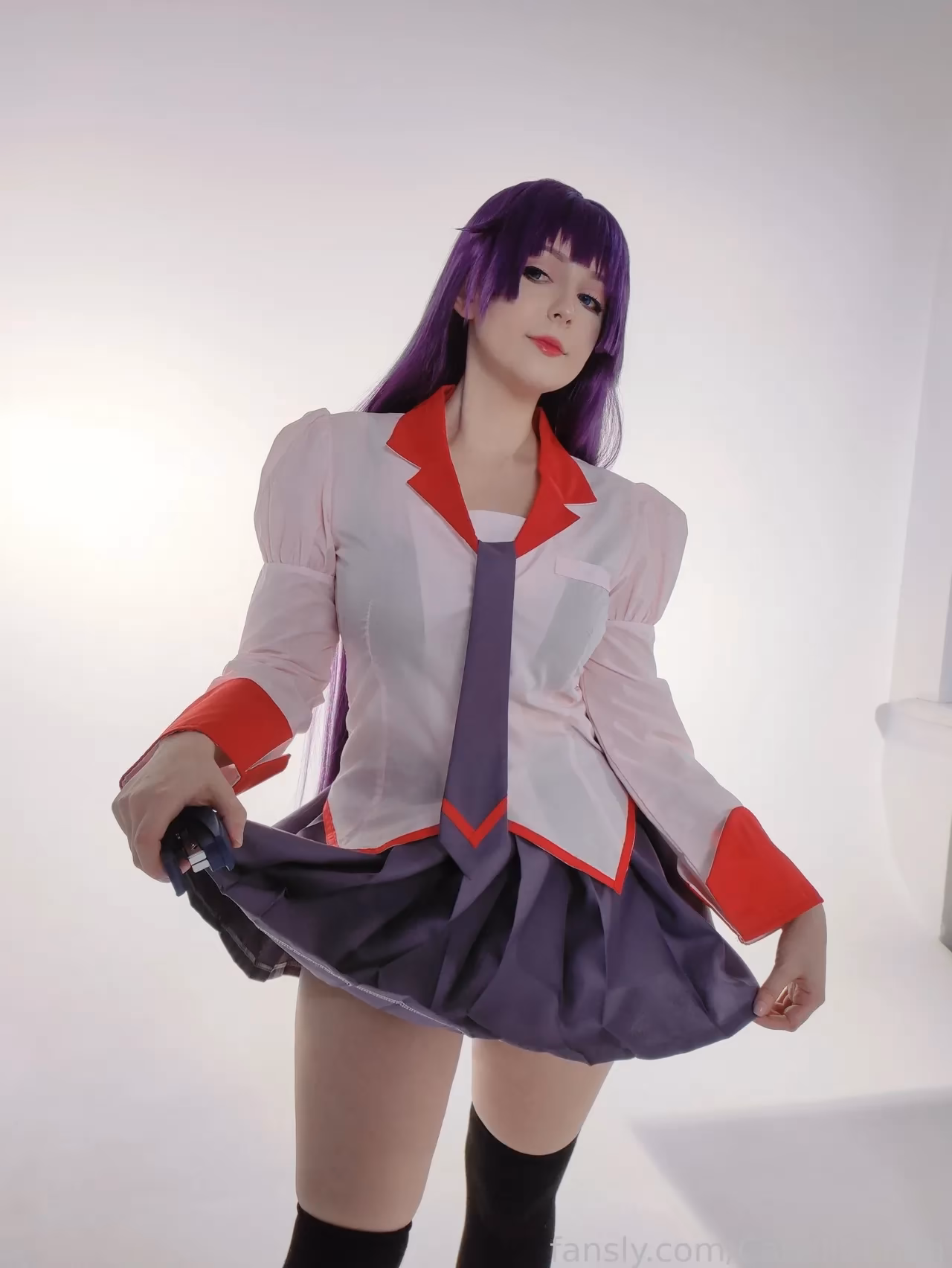 CatzillaChan as Hitagi Senjougahara — cosplay photo 5 of 37