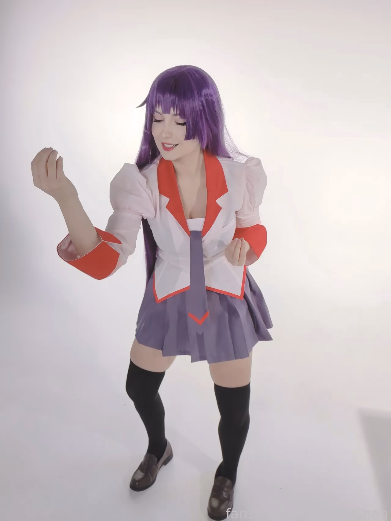 CatzillaChan as Hitagi Senjougahara — cosplay photo 6 of 37