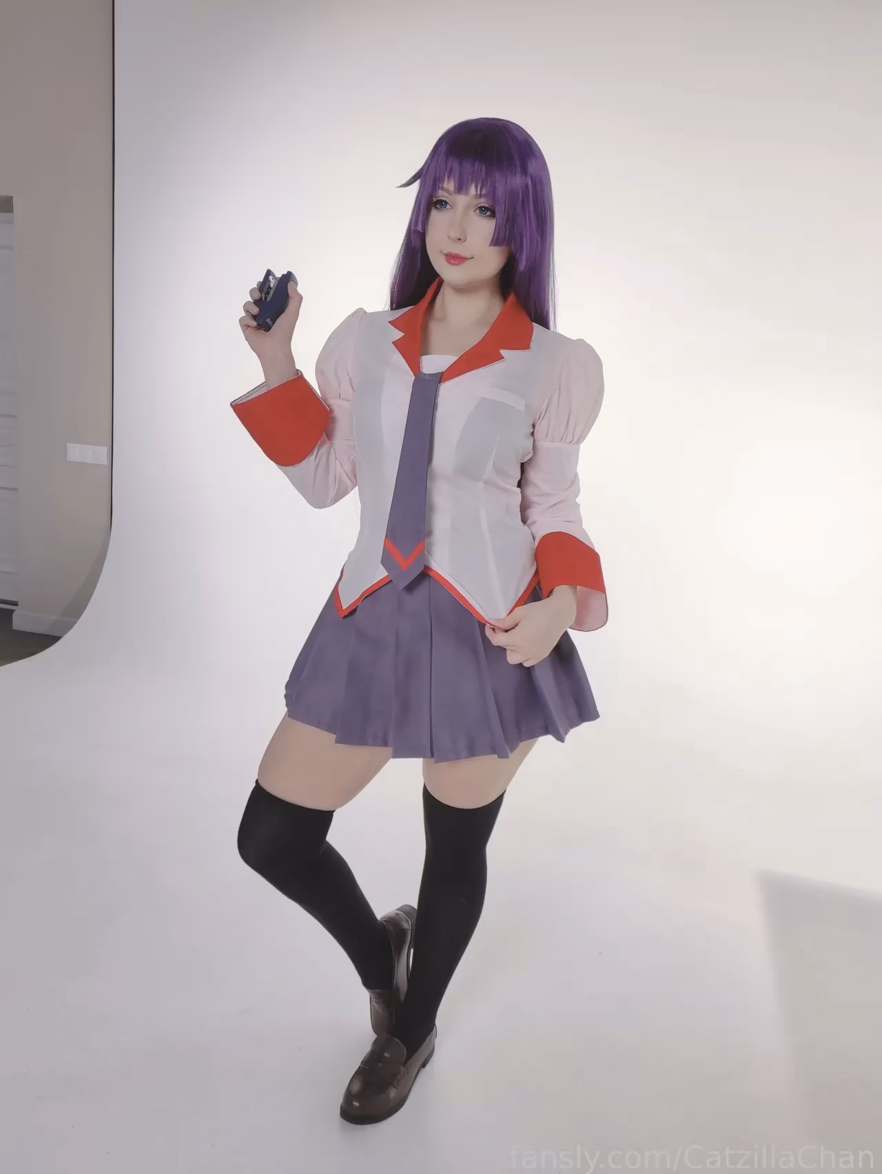 CatzillaChan as Hitagi Senjougahara — cosplay photo 7 of 37