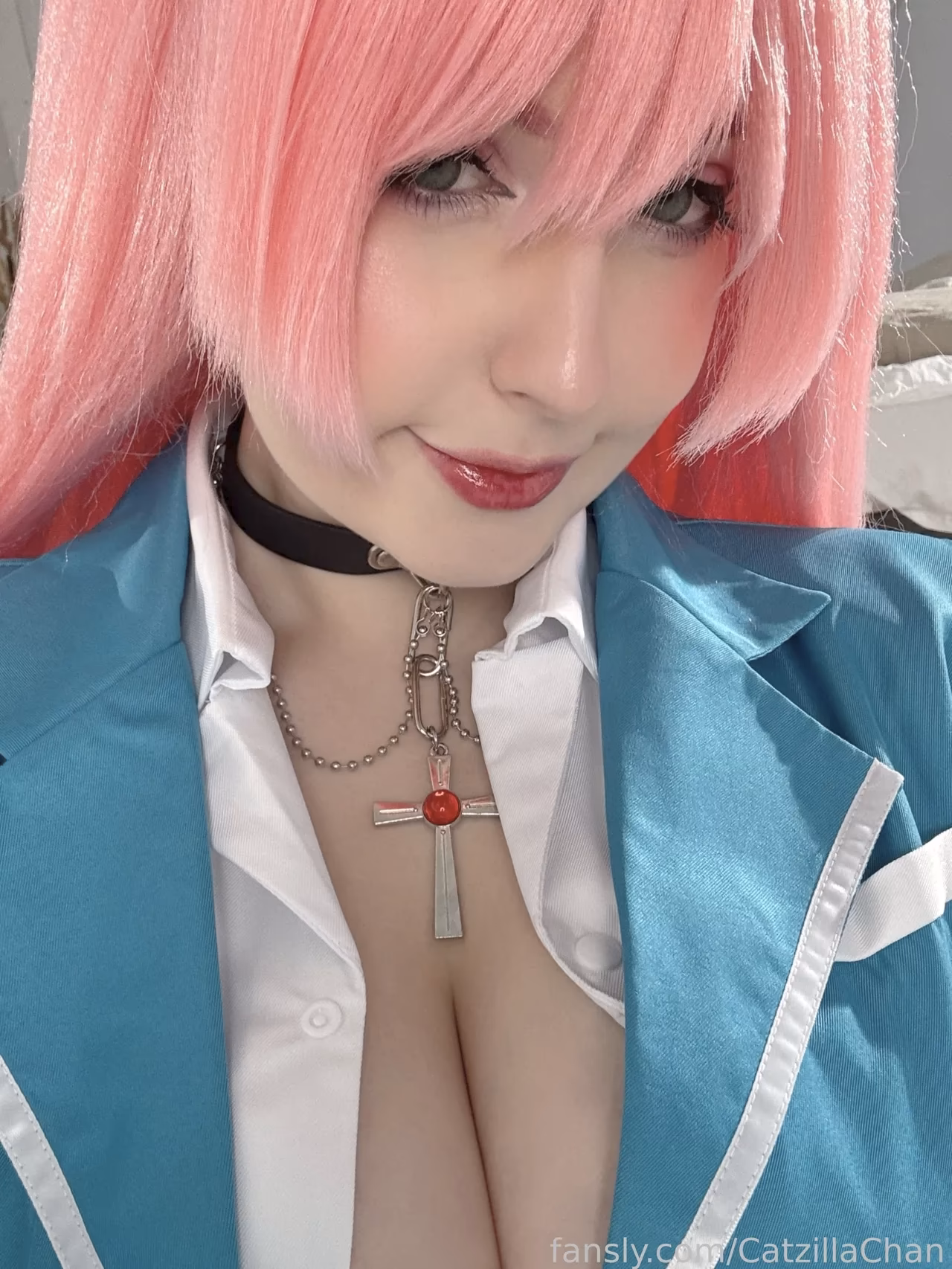 CatzillaChan as Moka Akashiya — cosplay photo 15 of 20