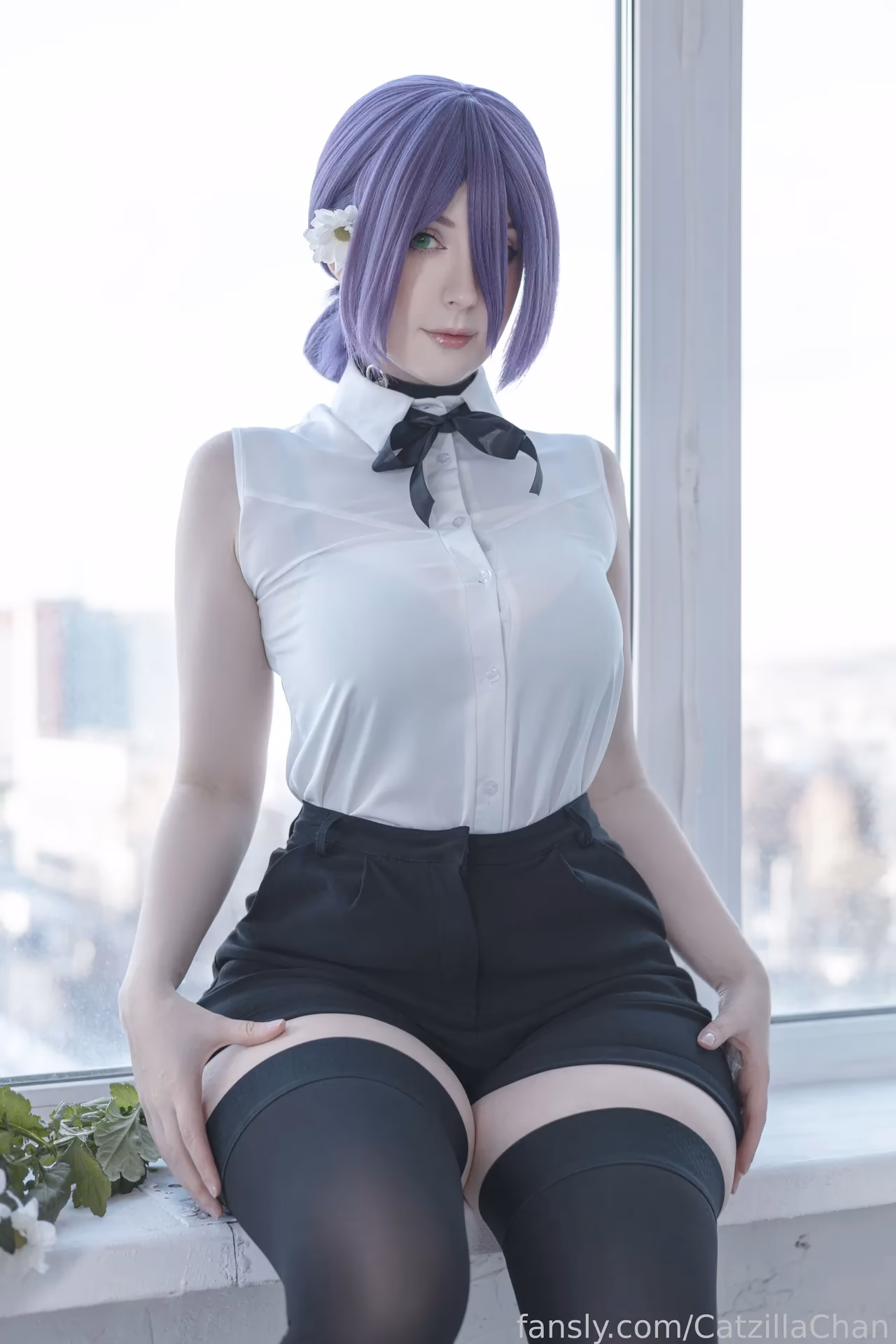 CatzillaChan as Reze — cosplay photo 4 of 19