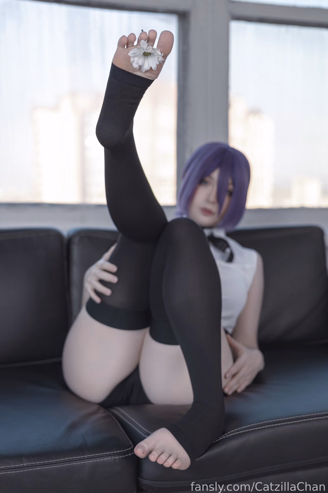 CatzillaChan as Reze — cosplay photo 9 of 19