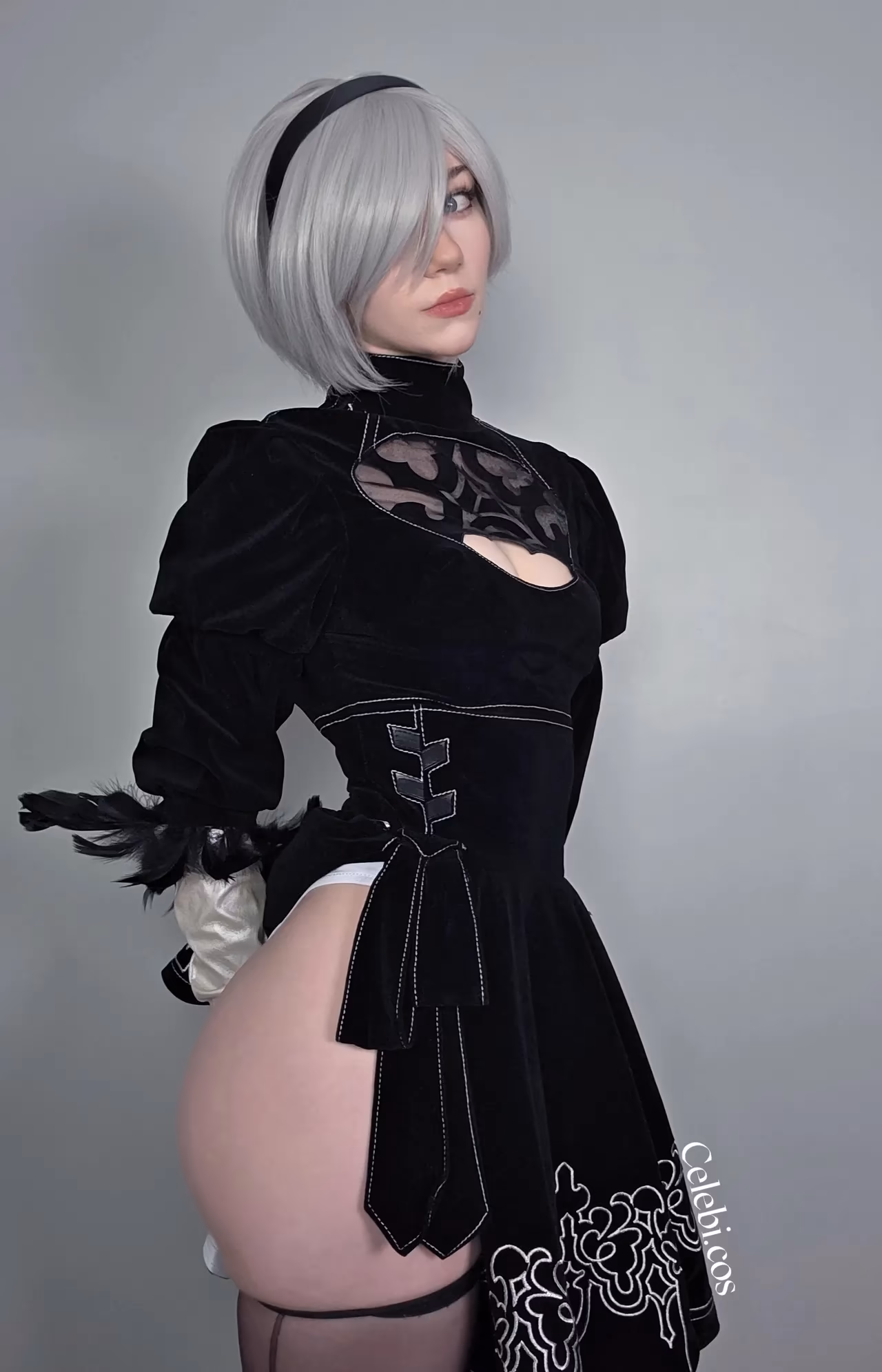 Celebi Cosplays as 2B — cosplay photo 9 of 28