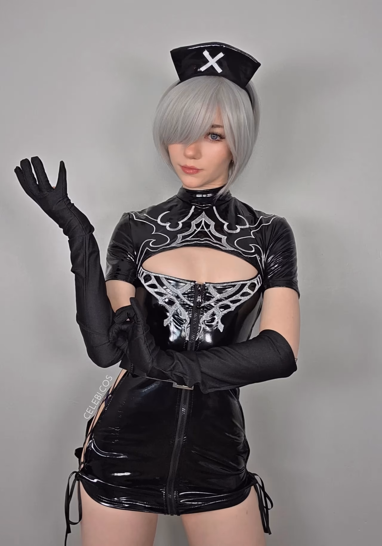 Celebi Cosplays as 2B — cosplay photo 5 of 10